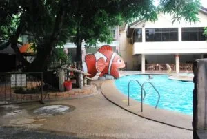 HelloImFrecelynne_Flamingoes-Marikina_05-300x201.jpg.webp