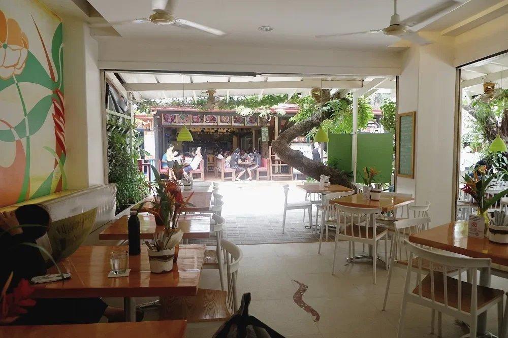 Restaurant Review: Lemoni Cafe & Restaurant, Boracay