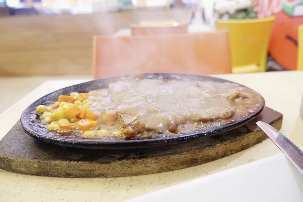Restaurant Review: Big Mouth, Boracay