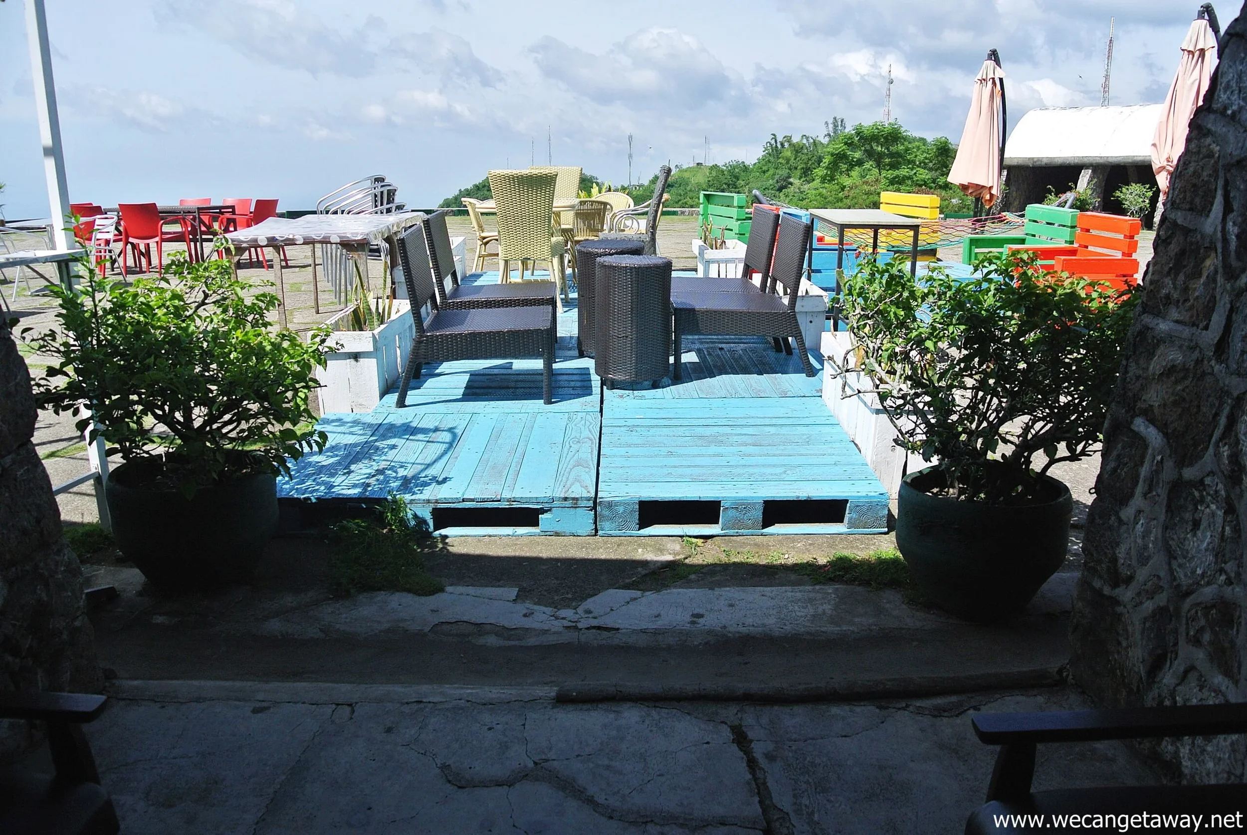 tops_looksout_nikonj1-40-scaled.jpg.webp