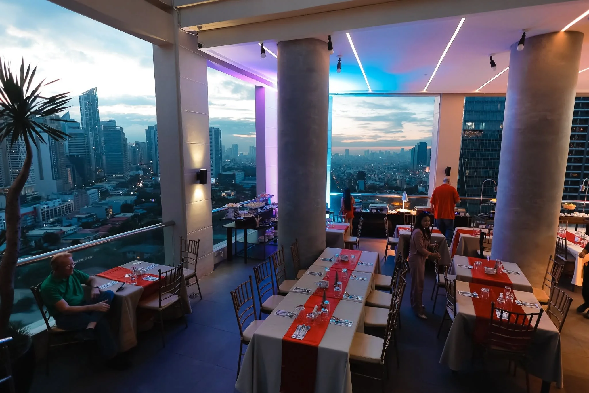 Encima Roofdeck Restaurant by City Garden Hotel.jpg
