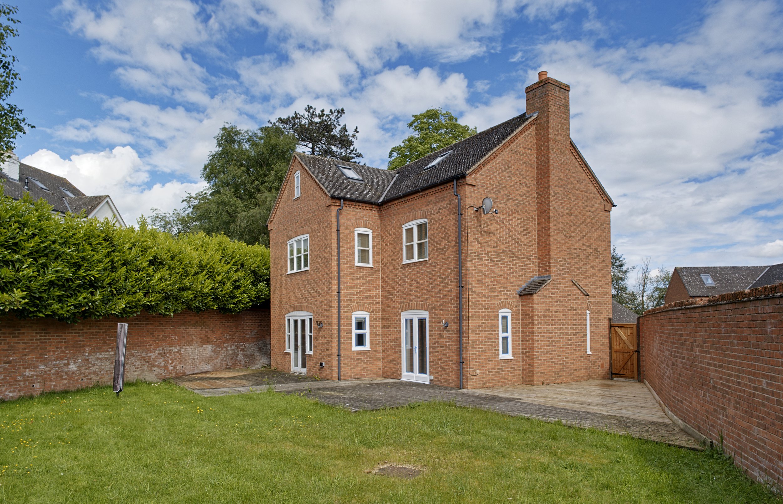 Property photography back garden
