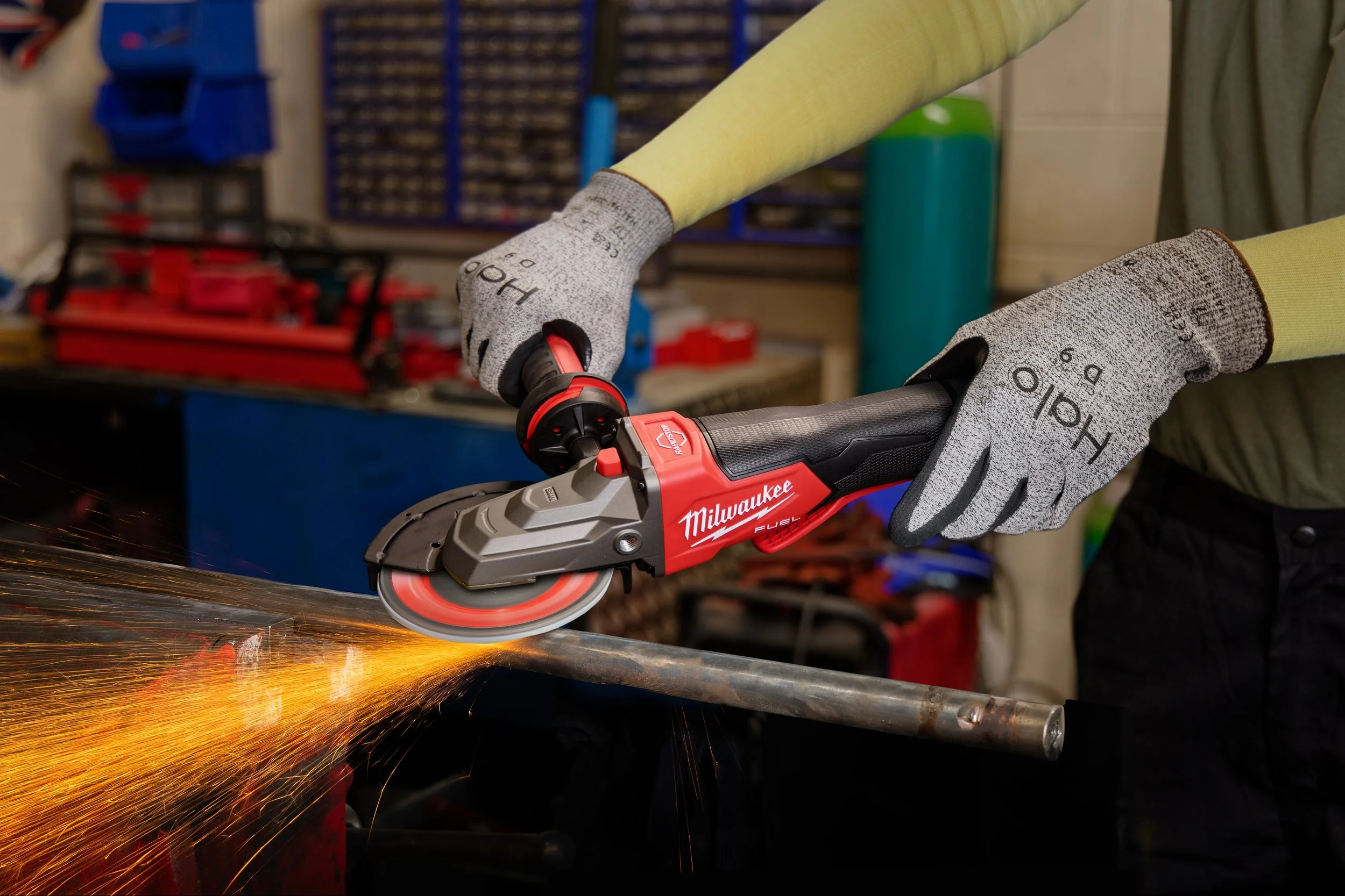 Construction angle grinder Milwaukee
