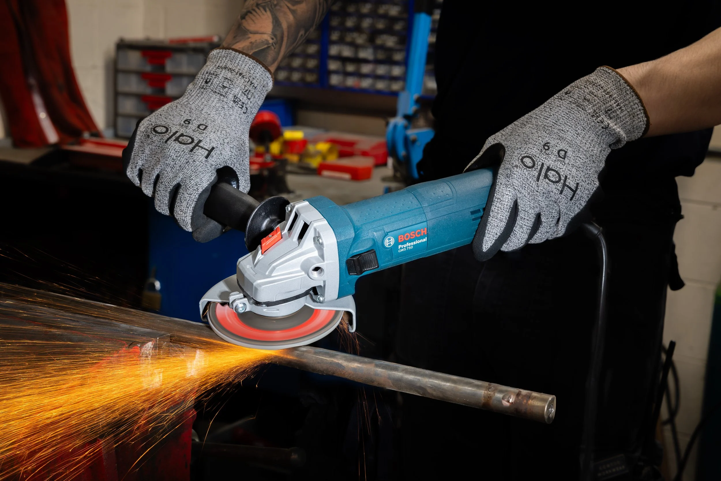 Construction angle grinder 