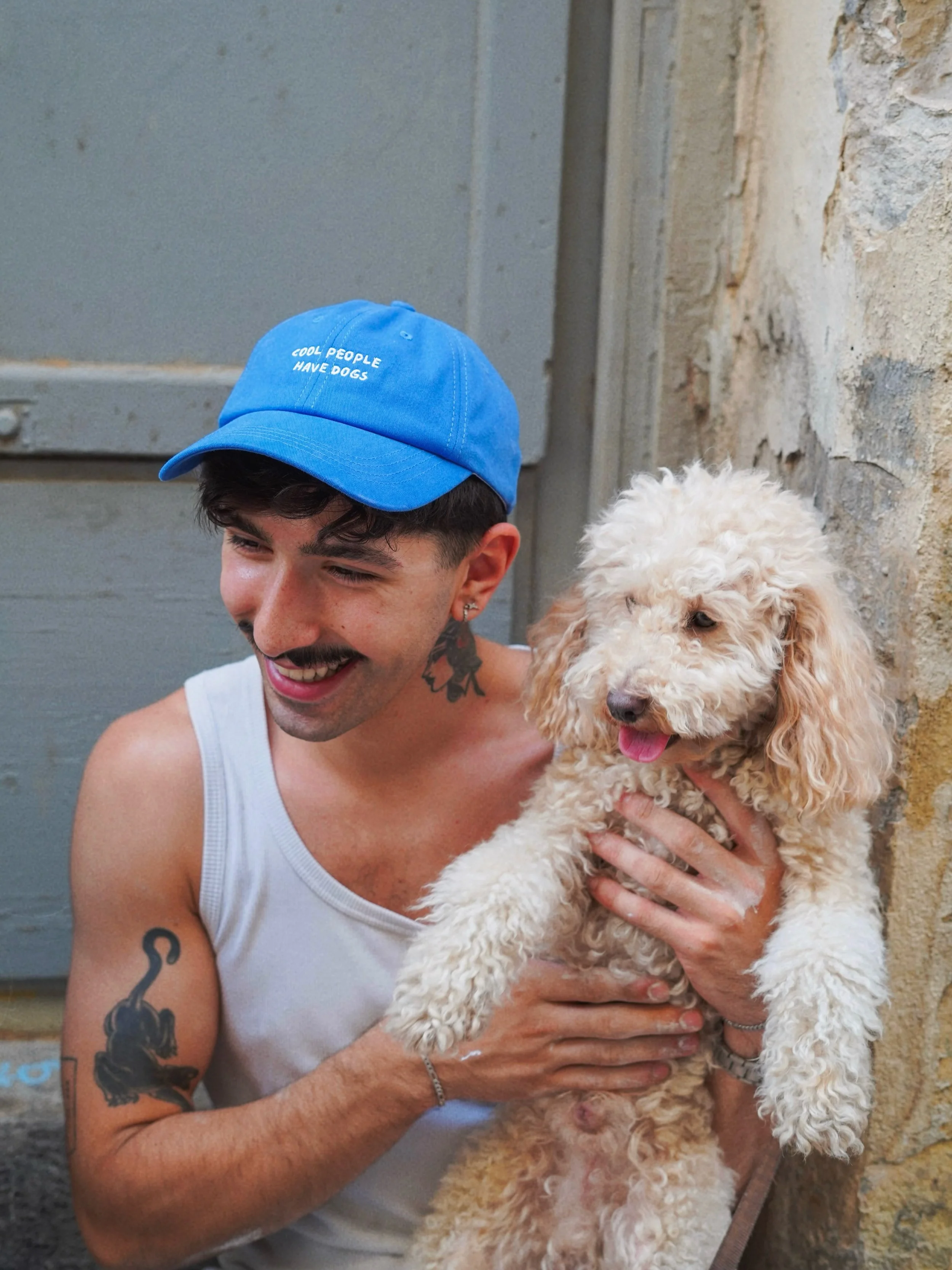 Pour les humains aussi&hellip;💙
 Nos casquettes Chez Eddy sont disponibles! ☀️