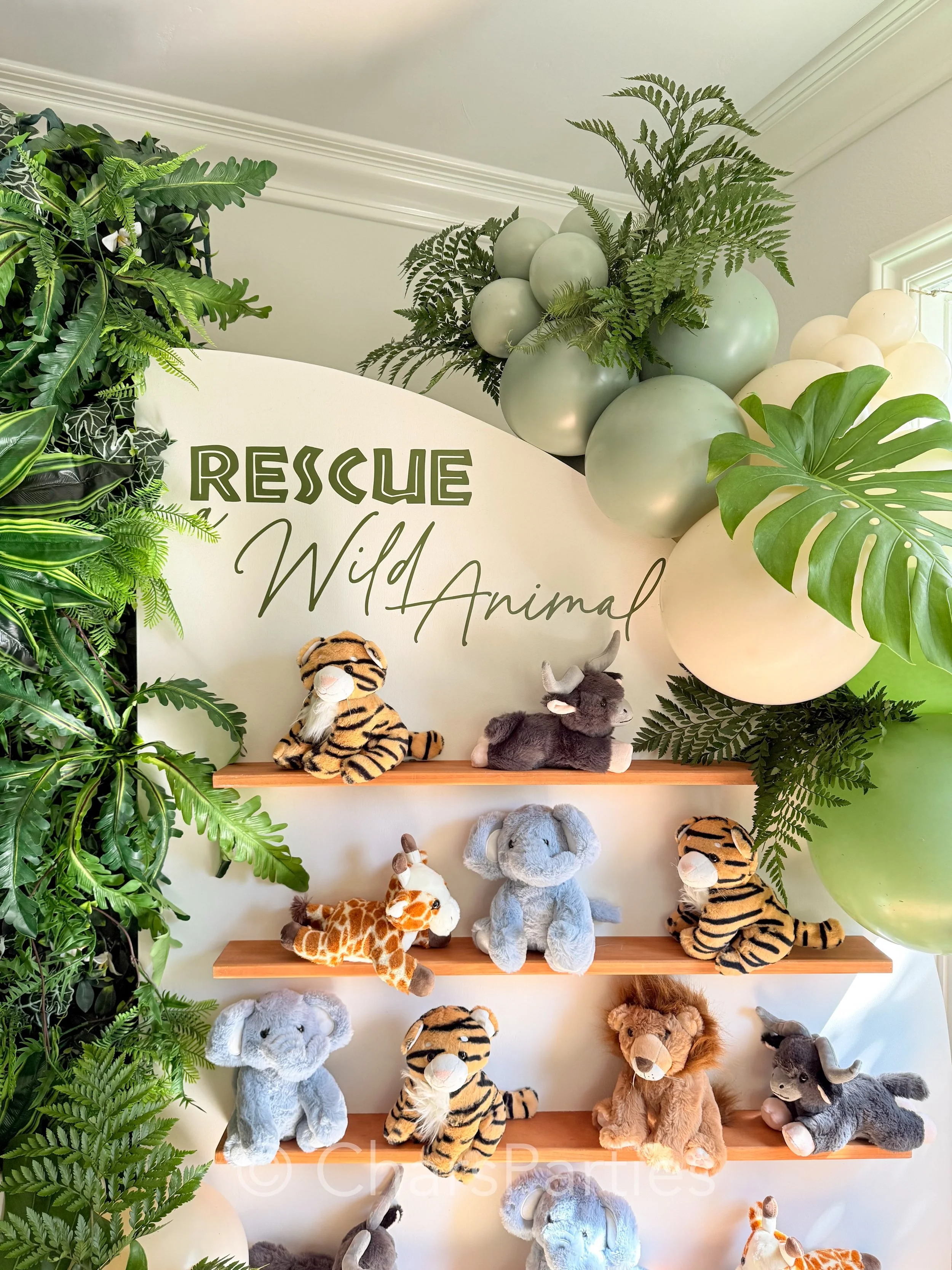 Stop scrolling if you want to see how to elevate a first birthday party from basic to completely unforgettable. 🦁✨

We went completely wild for Hudson&rsquo;s &ldquo;Wild One&rdquo; safari adventure, and every single detail came together flawlessly!