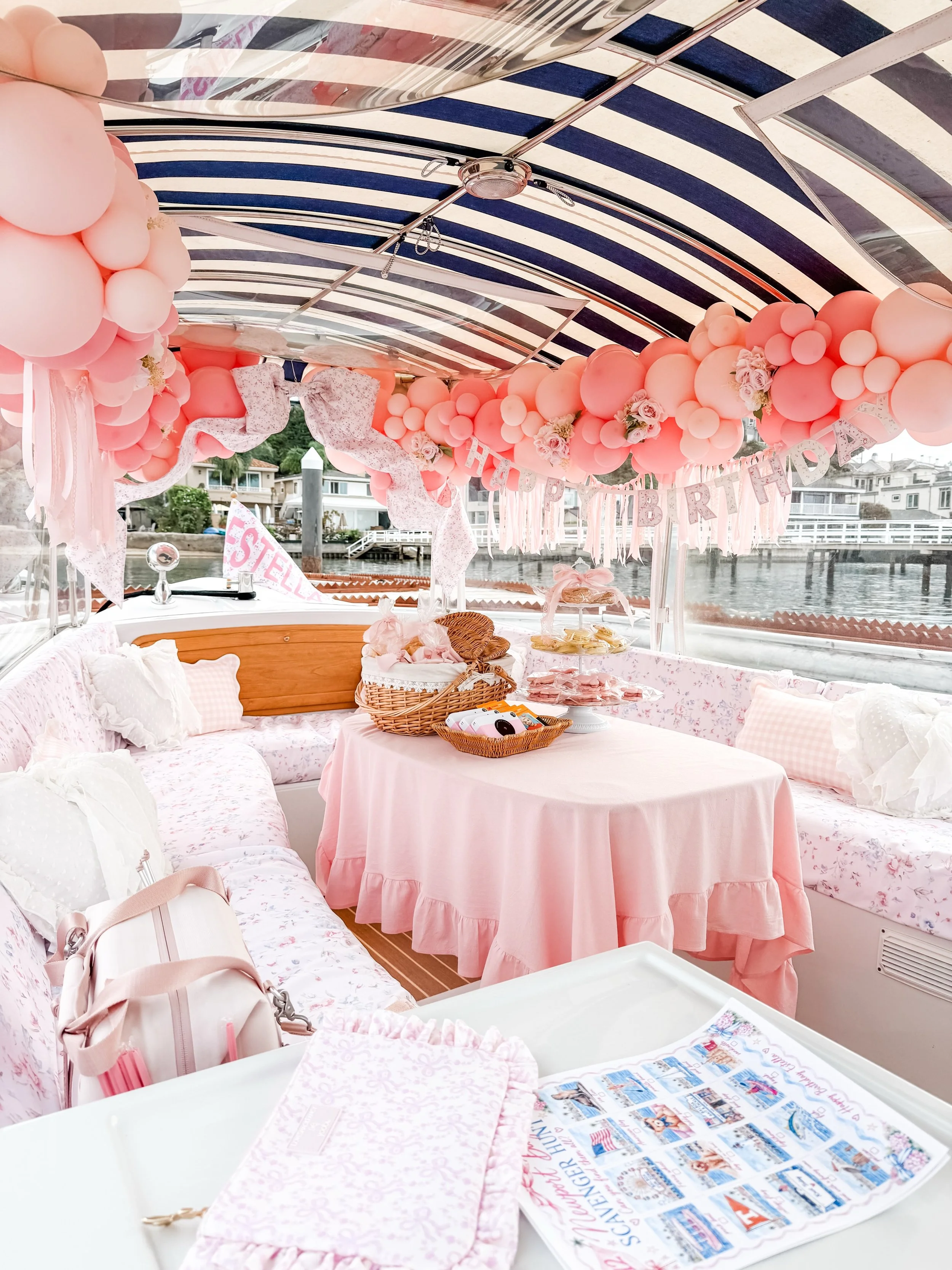 Everyone&rsquo;s looking at the boat from the outside... but what about the view from the inside? 👀🛥️✨

Most Duffy boat setups focus entirely on decorating the exterior, but we wanted to completely transform the space where the party actually happe