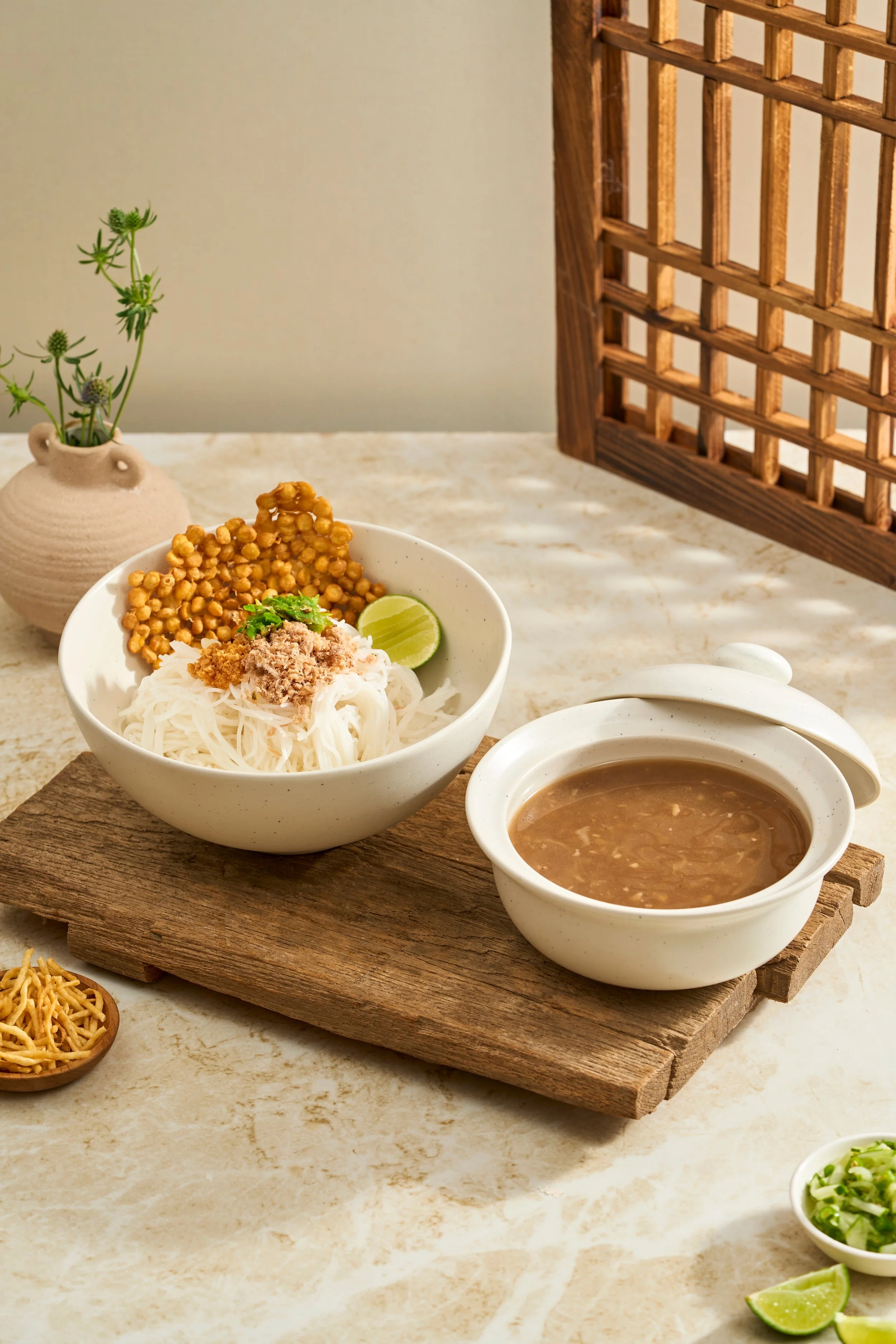 MOHINGA (Our Ultimate Heritage Noodle Soup)

Widely honored as the national dish of Myanmar, embodying the warmth of everyday heritage kitchens. Fine rice vermicelli noodles are set in a robust broth slowly simmered with fresh catfish, lemongrass, gi