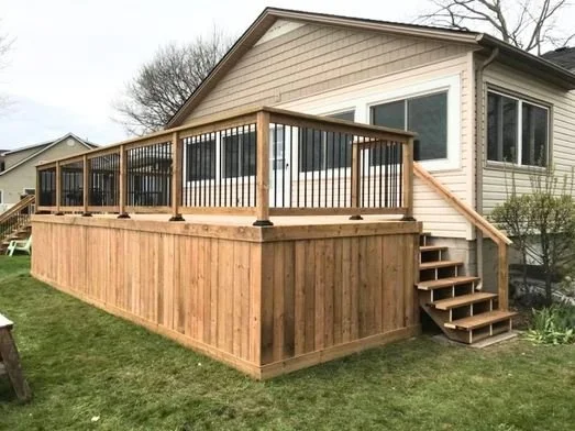 New front deck by Pineridge Contracting