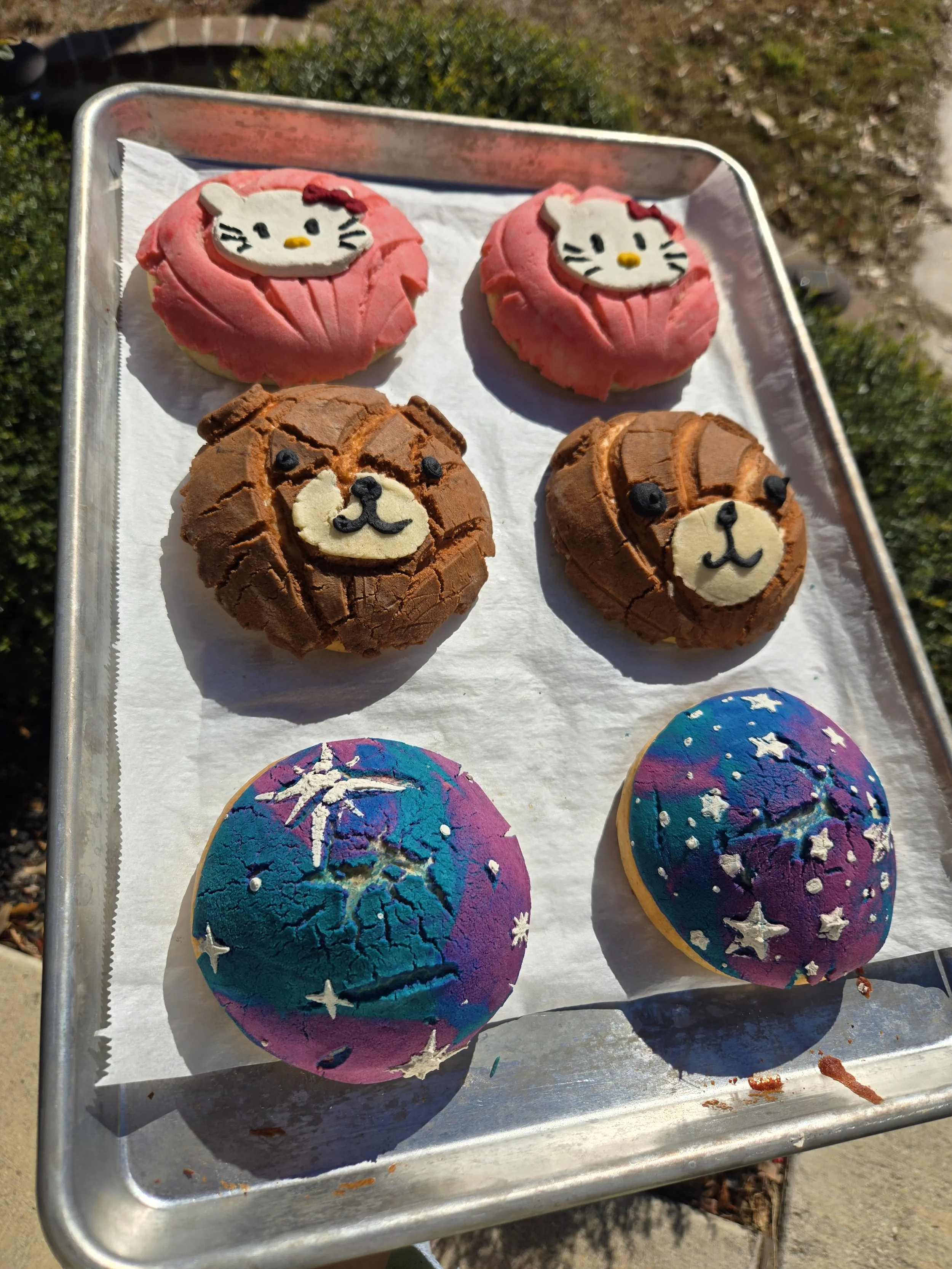Hello kitty conchas, bear conchas