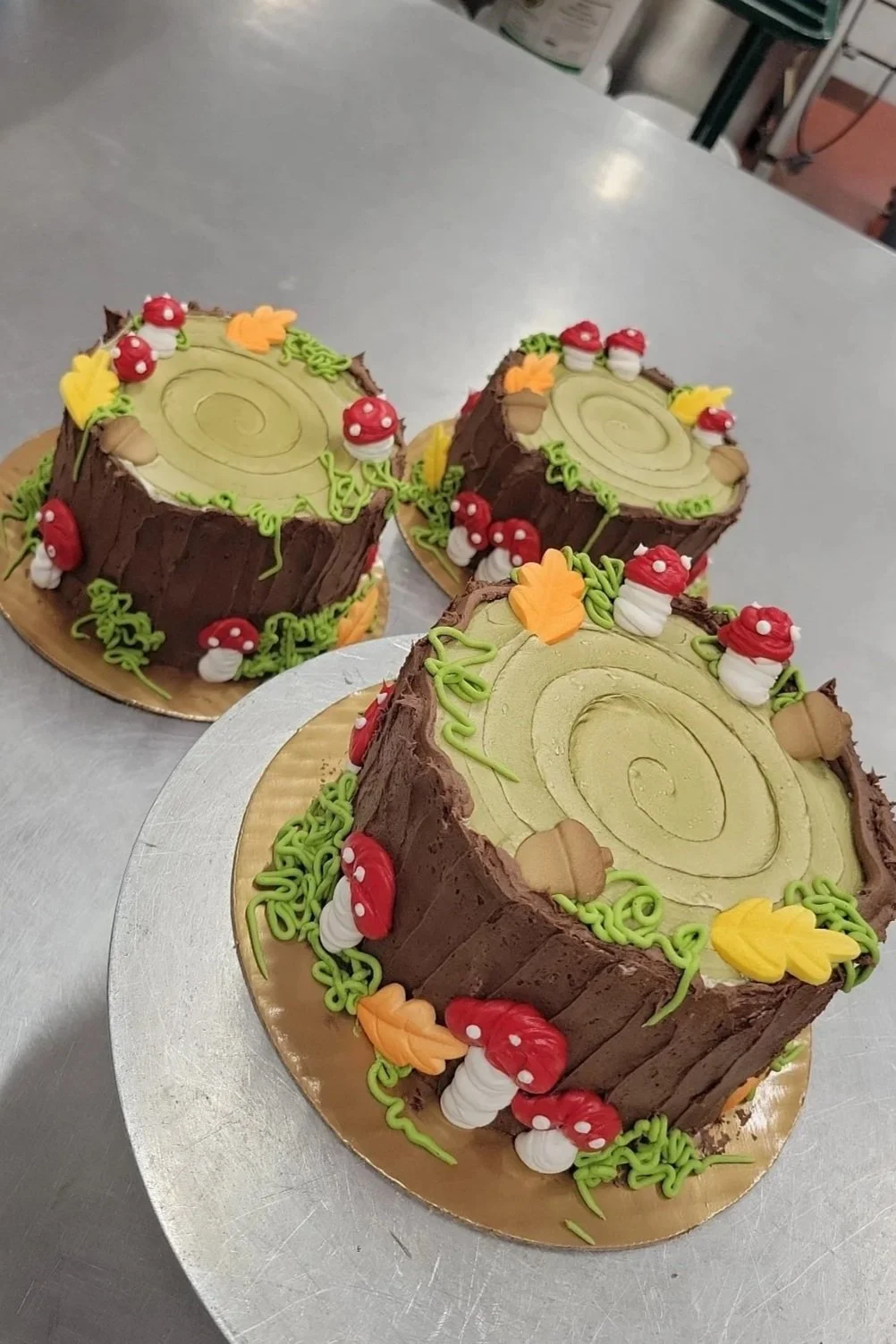 Fairy stump cakes