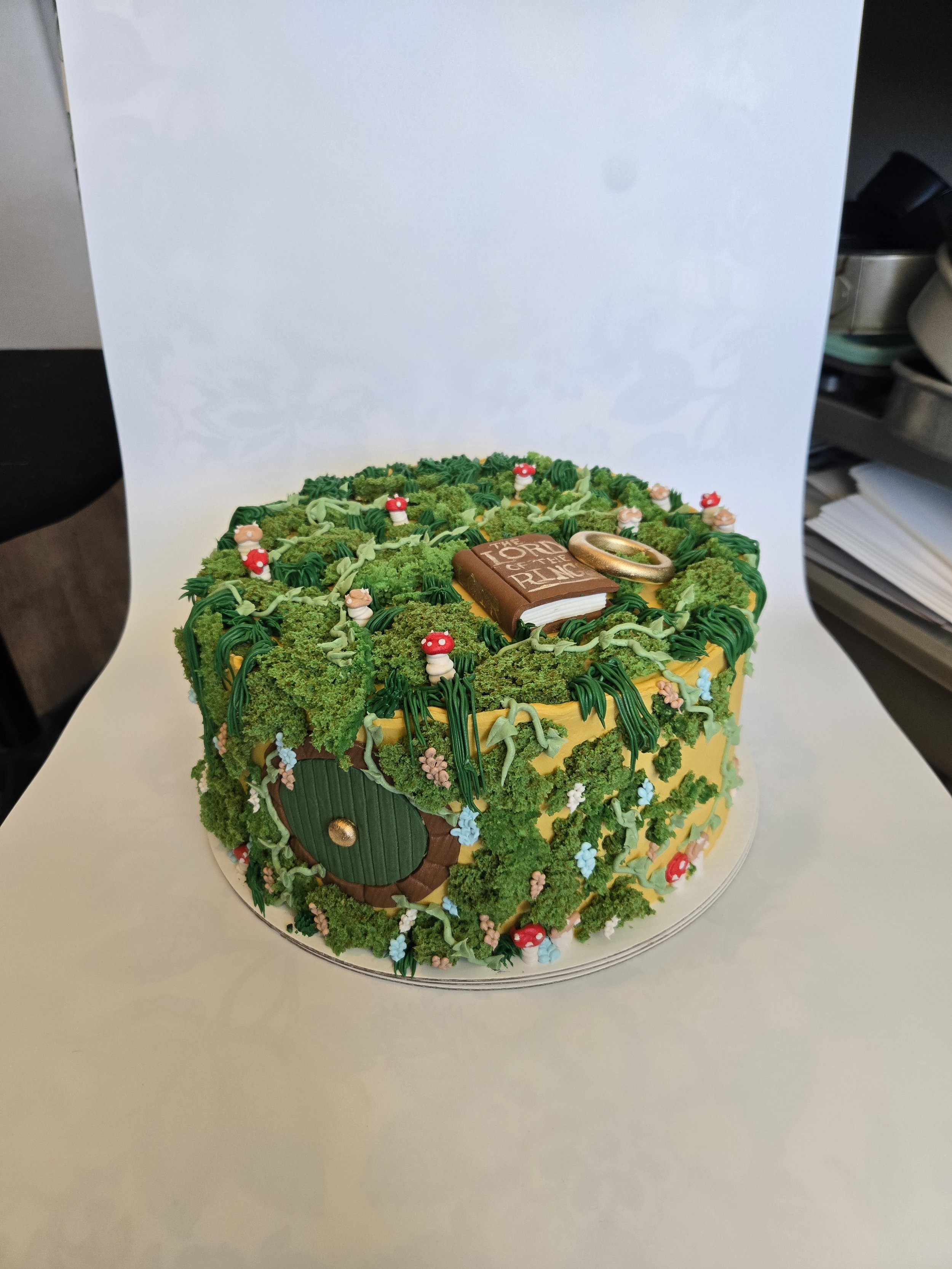 Lord of the Rings hobbit cake