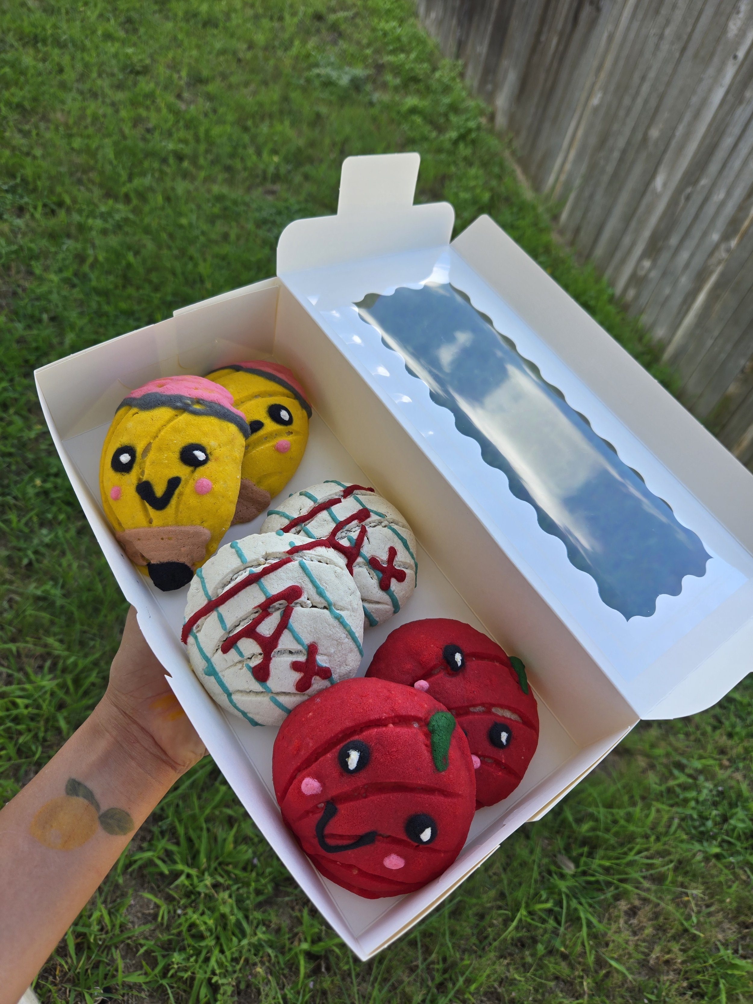 Back to School Concha Box