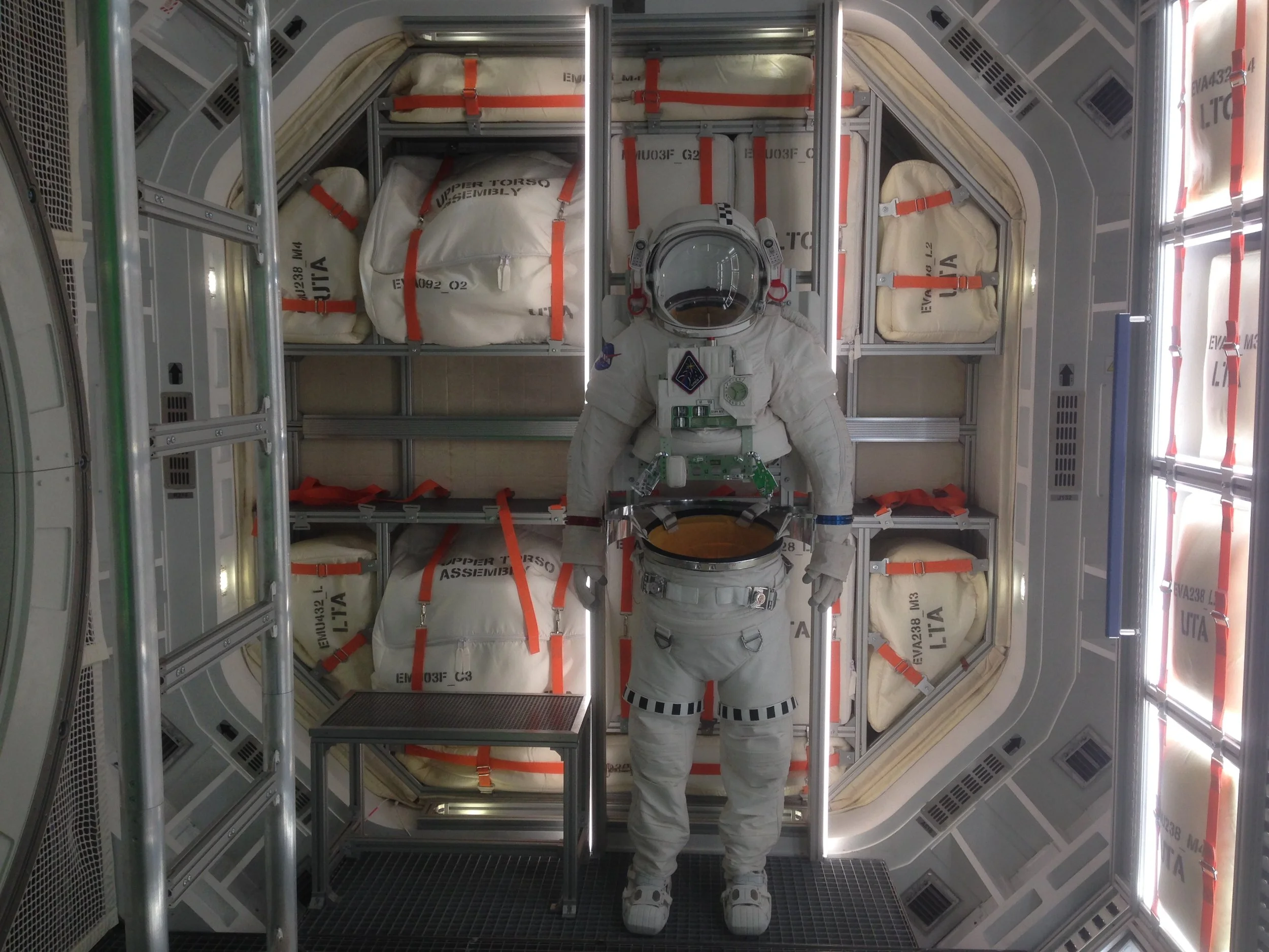 Mav Suit room7.JPG