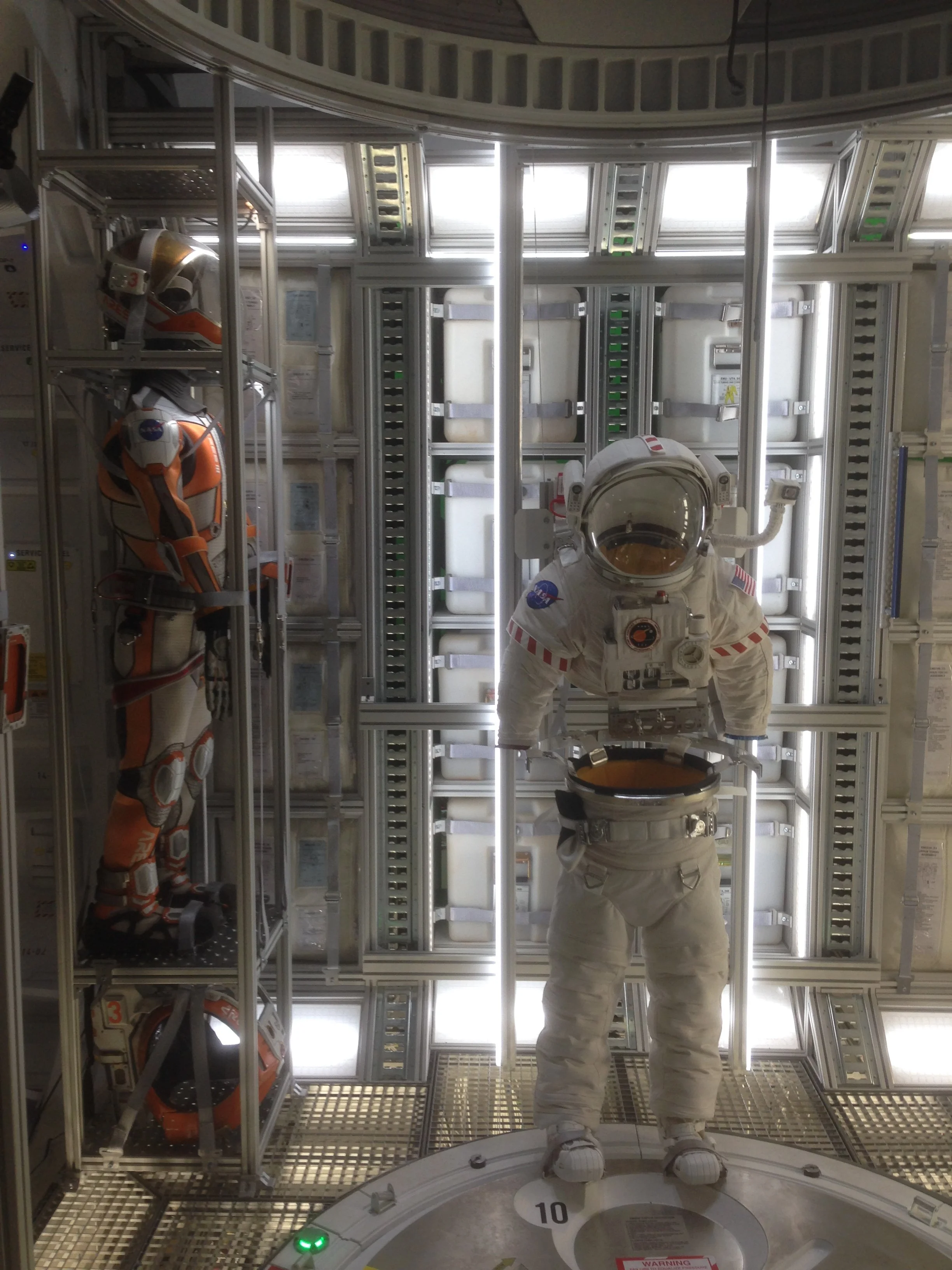 Airlock 2 & 3 Suitroom 5.JPG