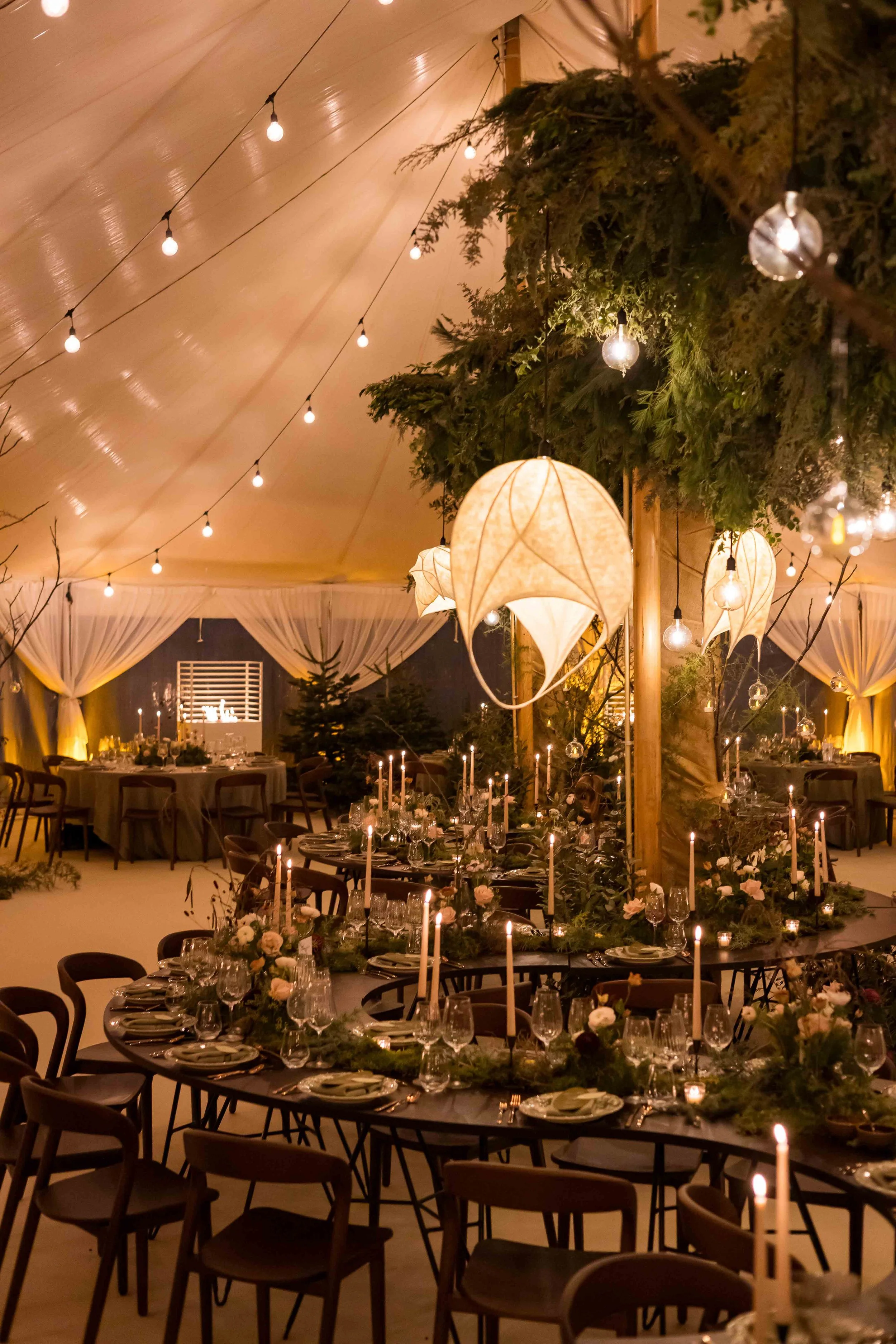 Wedding, decoration, snake table, slangtafel, Hoeve De Blauwpoorte, Damme Blanche wedding planner, Atelier Détail by Stéphanie
