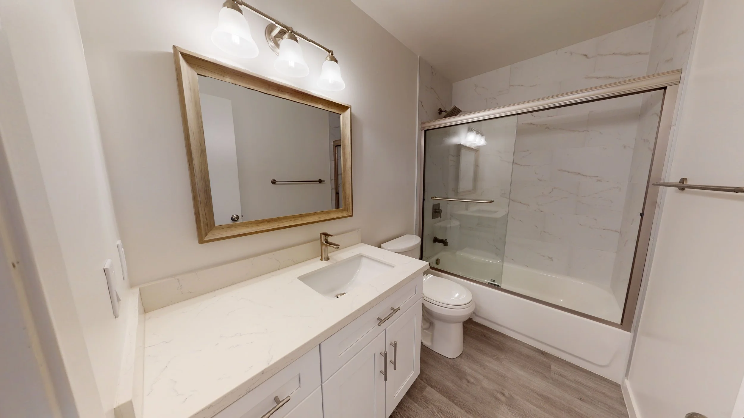 Bathroom1.jpg