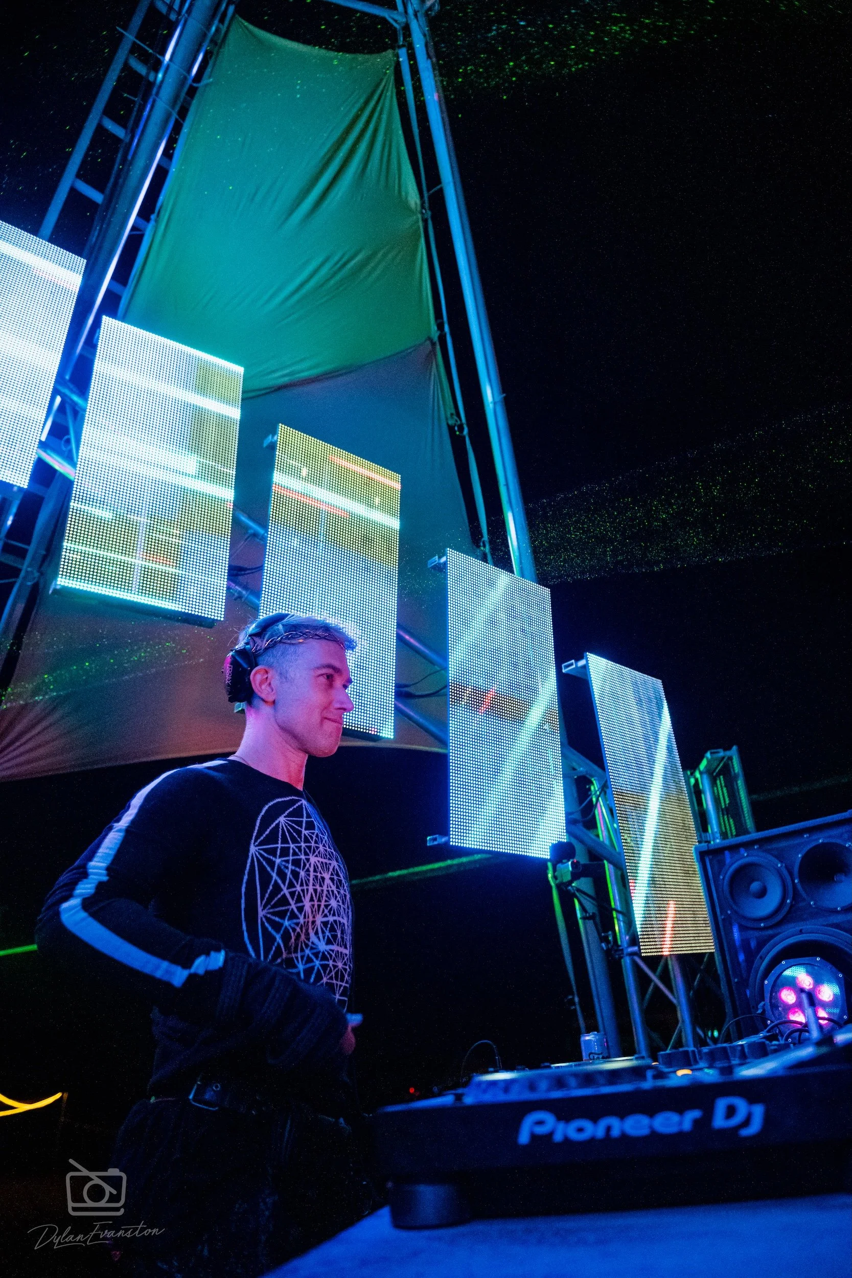 LoopacabraSHIFT22-12.jpg