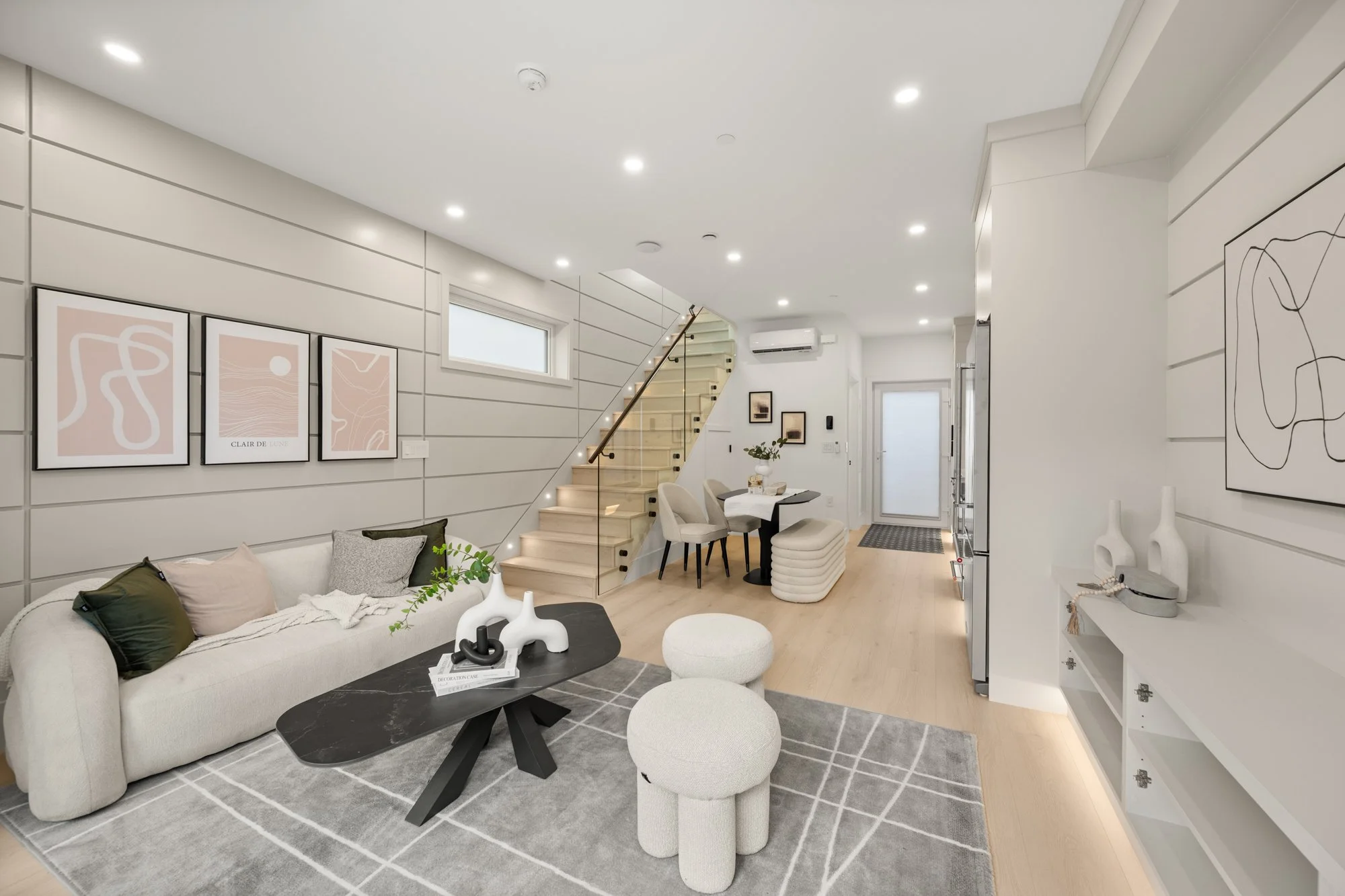 3432 Mons Drive Vancouver Coach House05.jpg