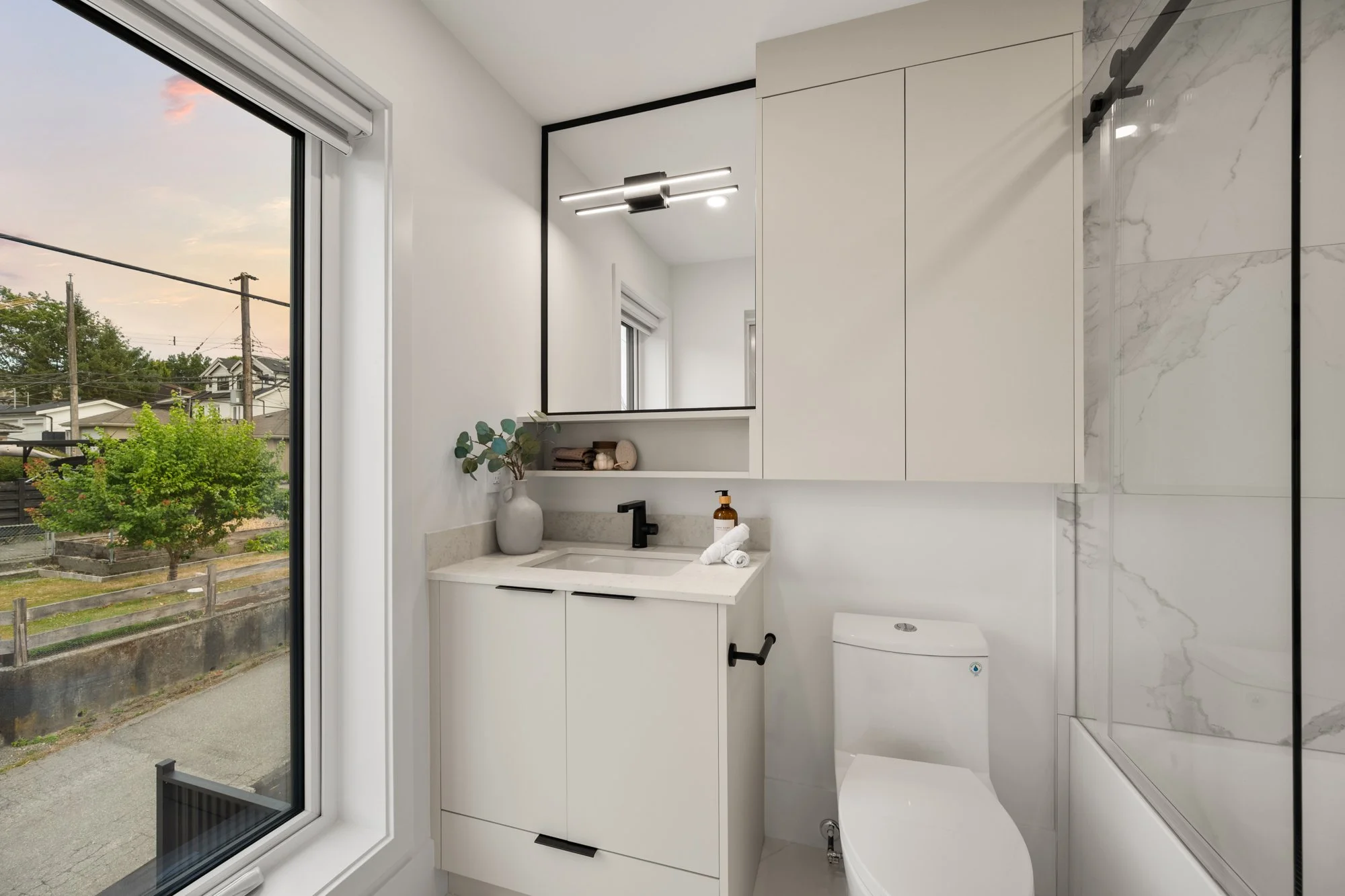 3432 Mons Drive Vancouver Coach House10.jpg