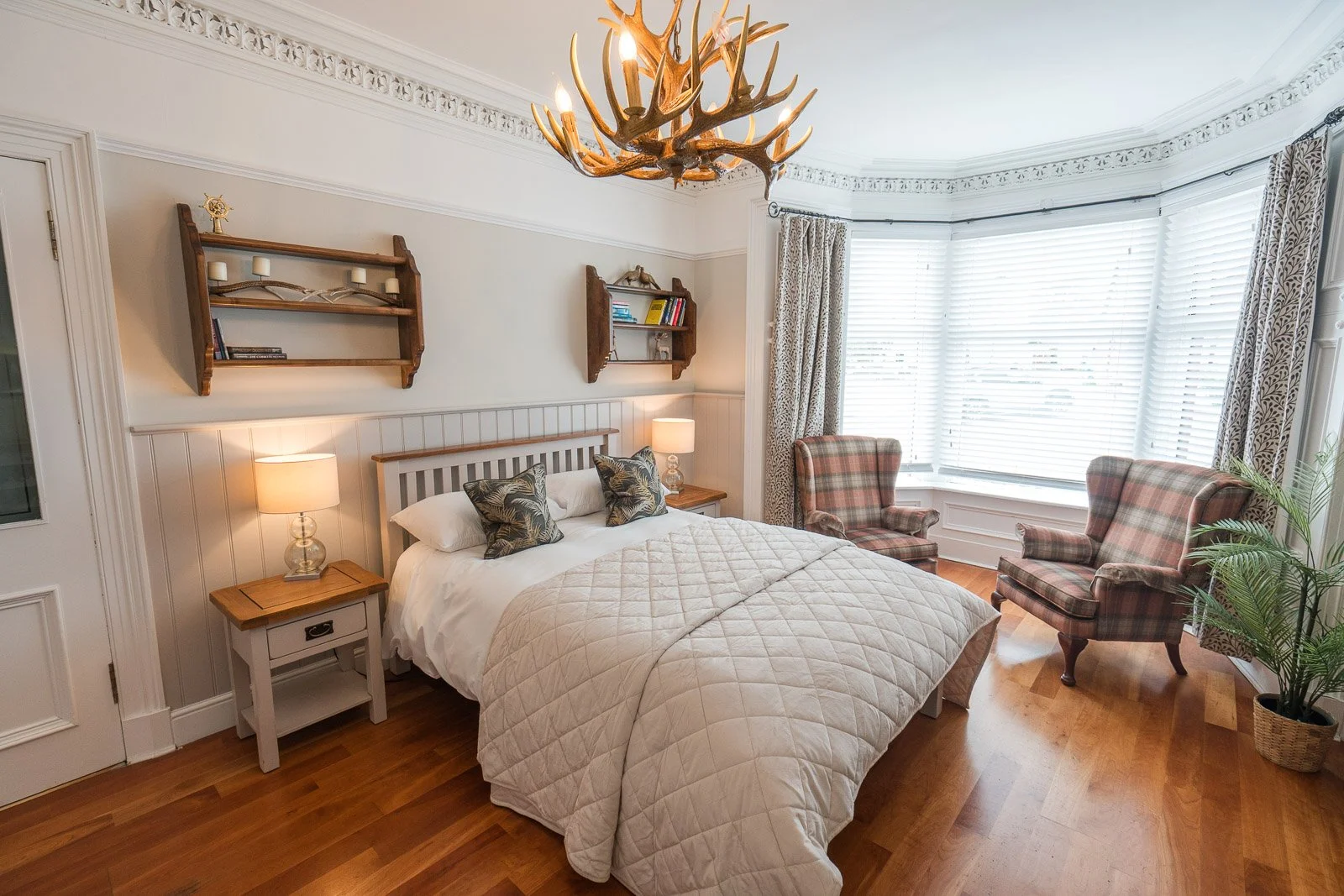 Hillside-Loch-Lomond-Bedrooms.jpg