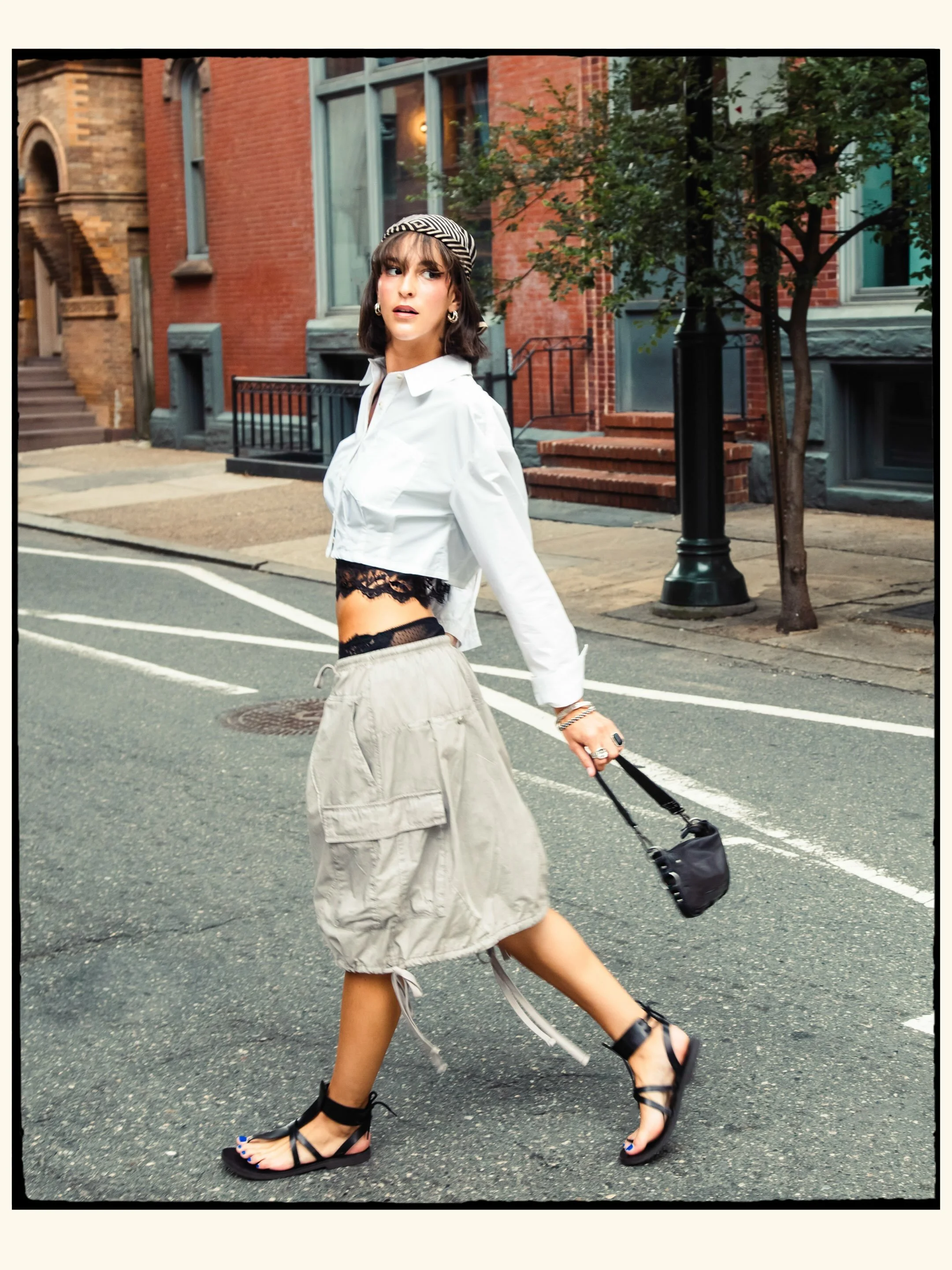 💼Desk to Downtown- Look one 

Soooo thrilled to finally start sharing what I have been working on this summer! 

As some of you know, I was the @freepeople photo studio intern this summer! I was able to work with the lovely styling intern @piperkent