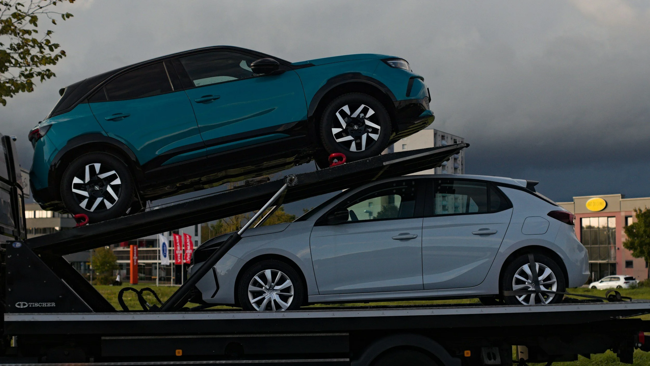 How Dealer Trades Work: Can a Dealership Get a Car From Another Dealership?