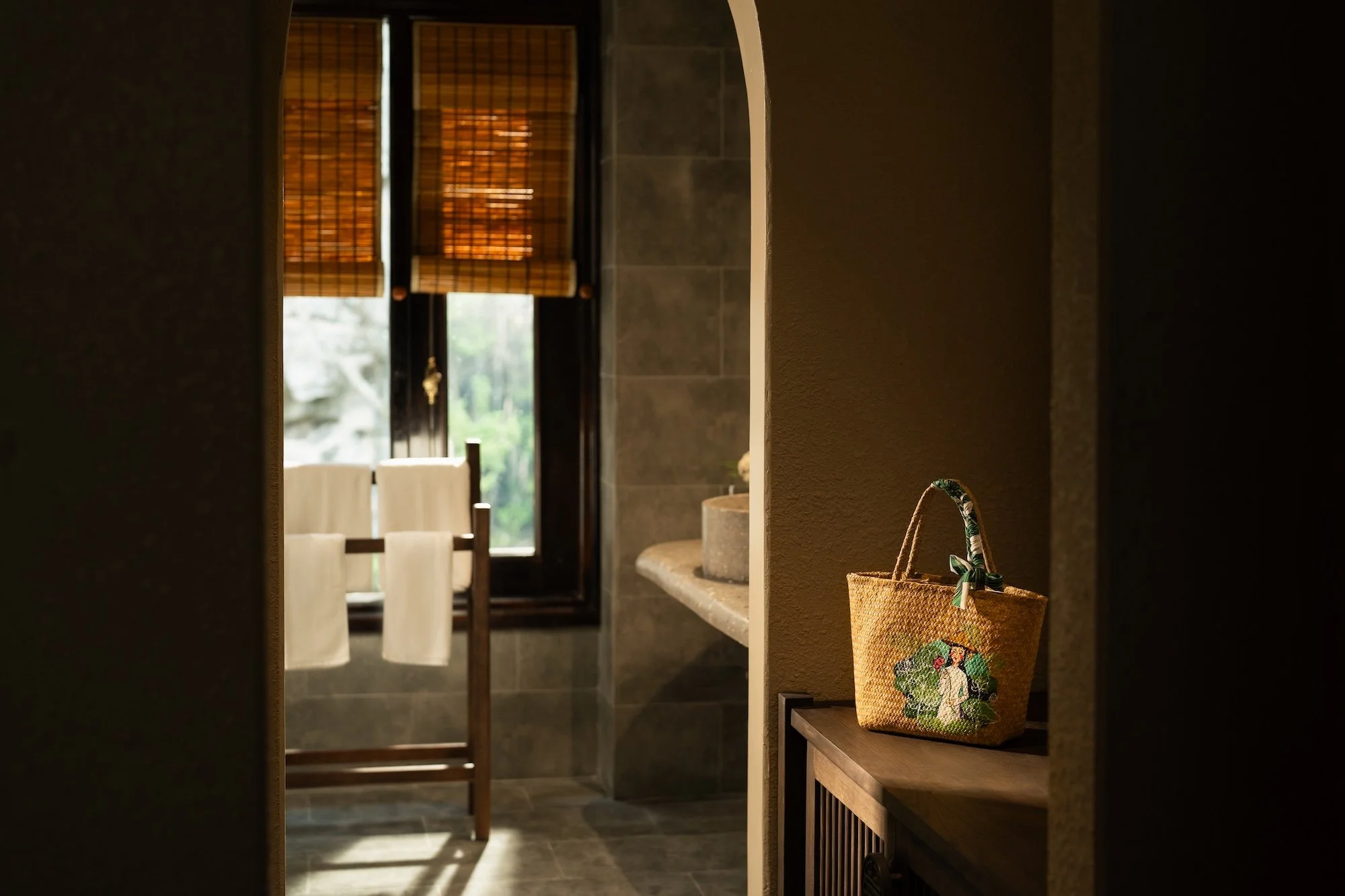 Bathroom 02.jpg