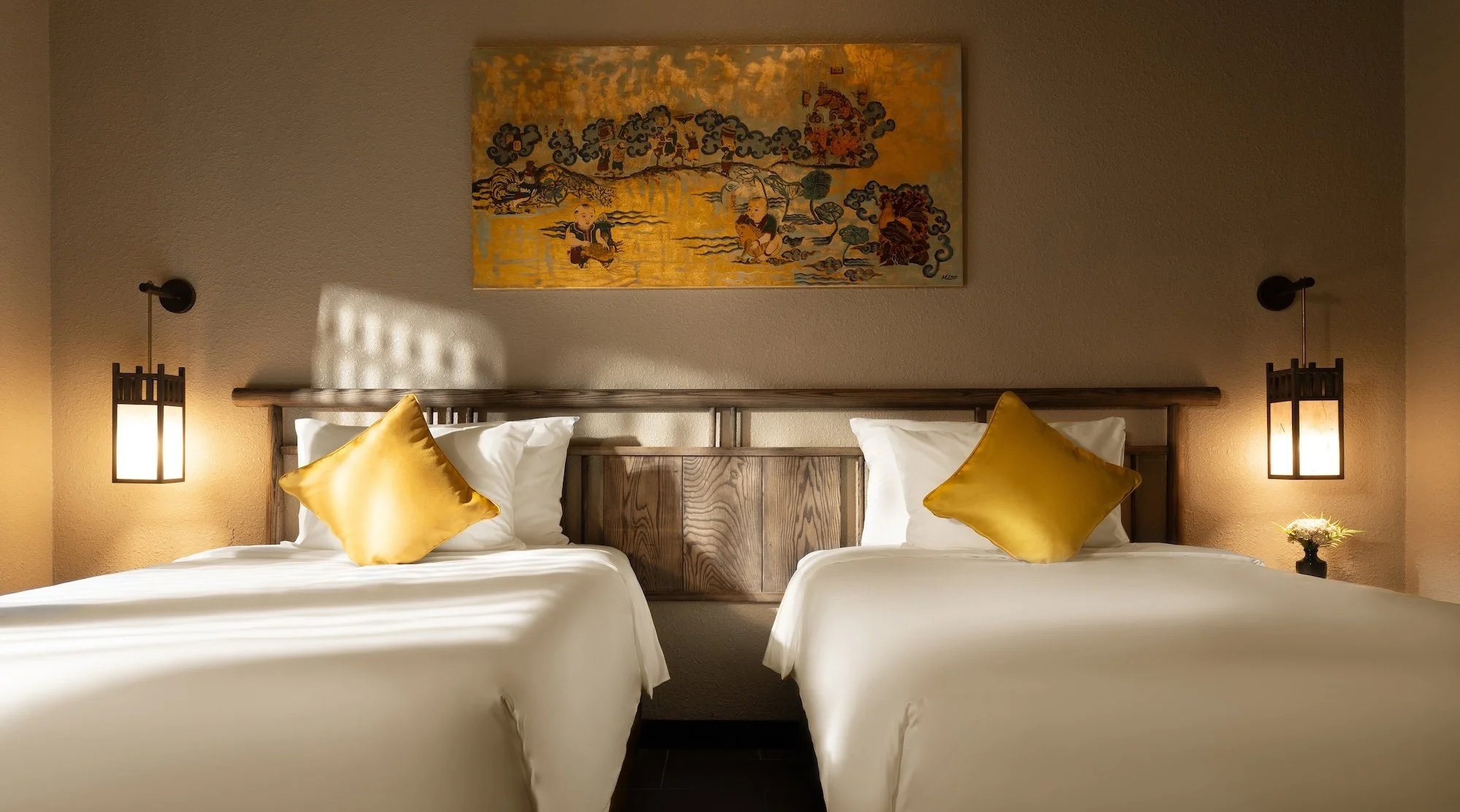 Bedroom 1 - 02.jpg