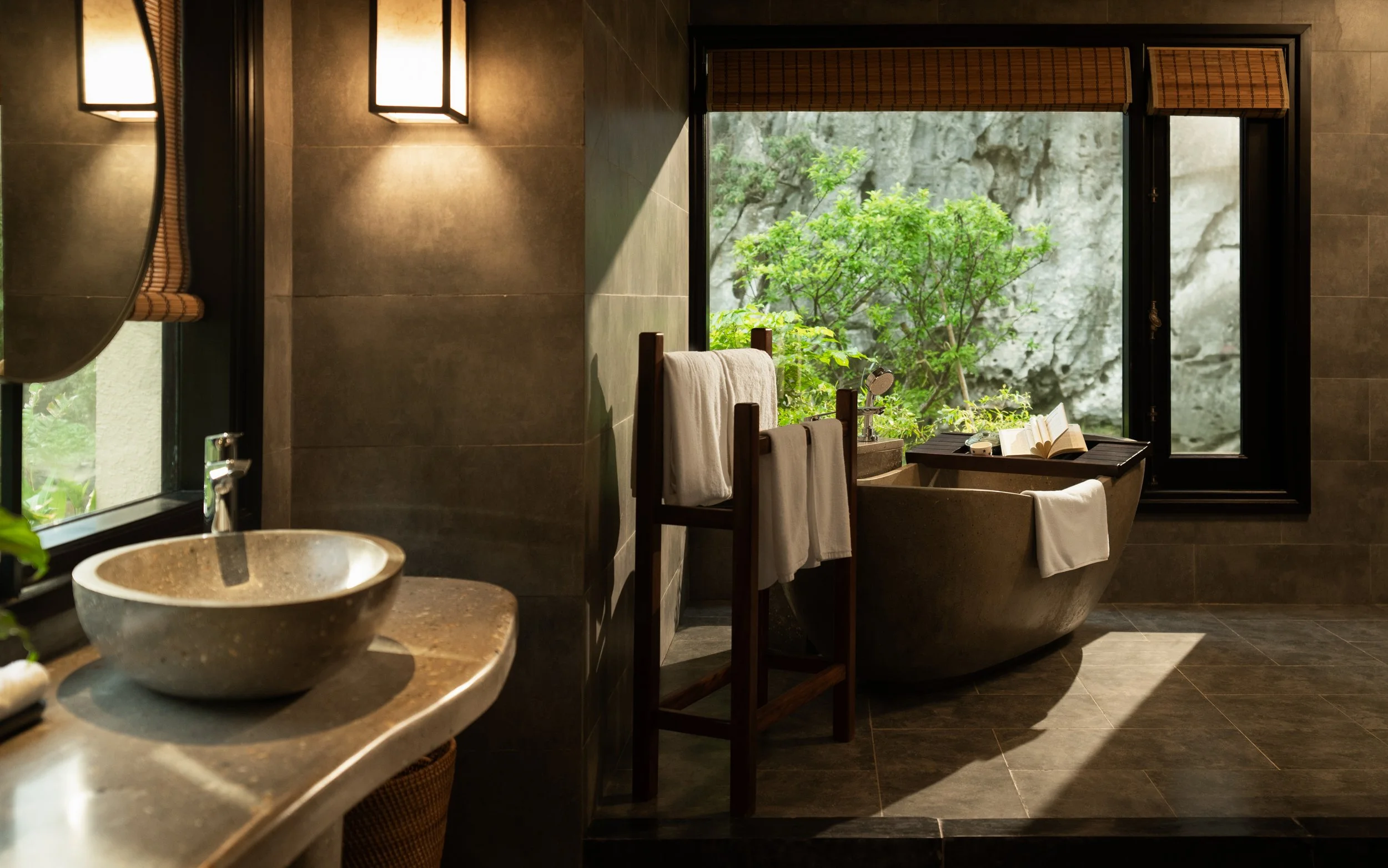 Bathroom 02.jpg