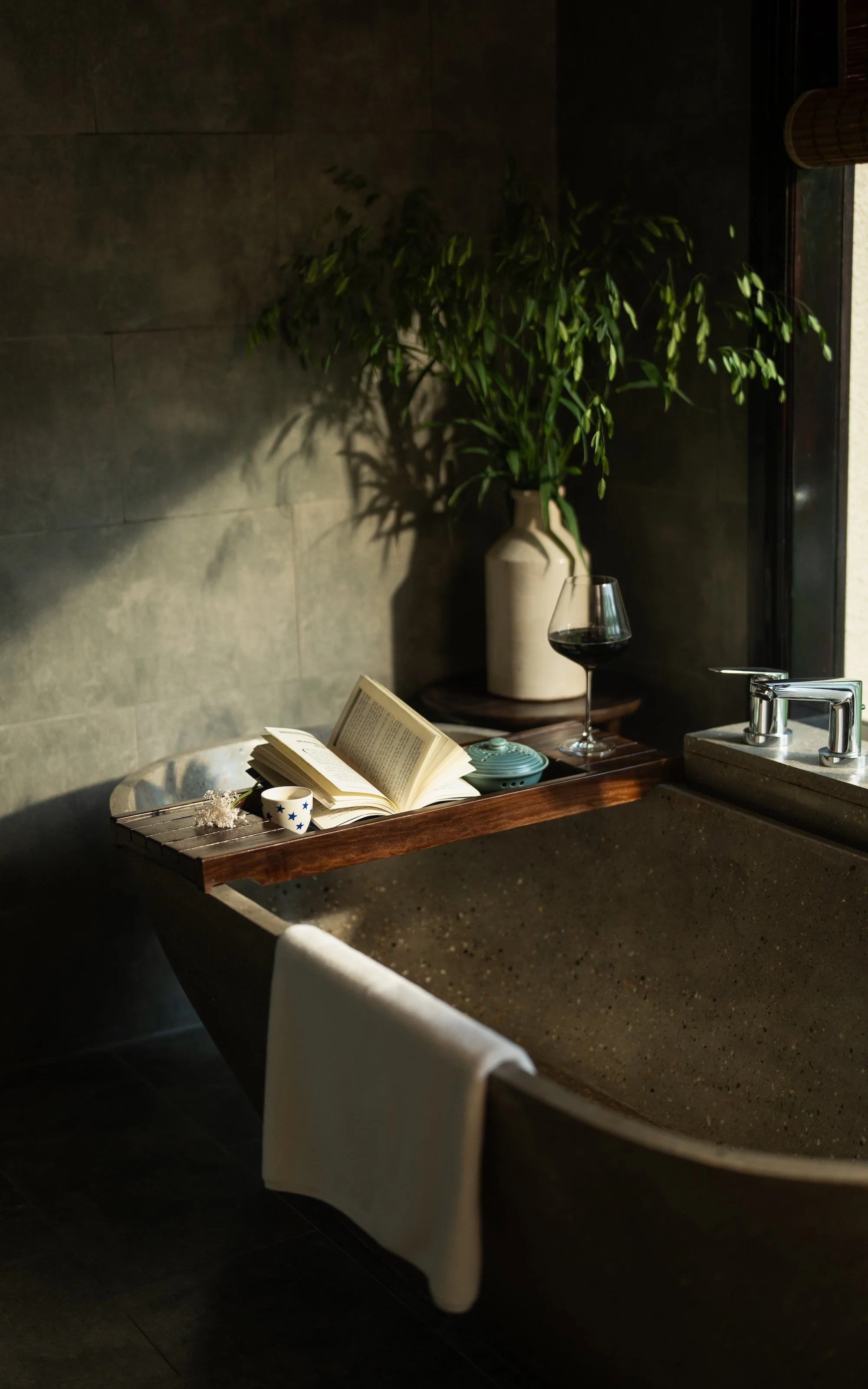 Bathtub 03.jpg