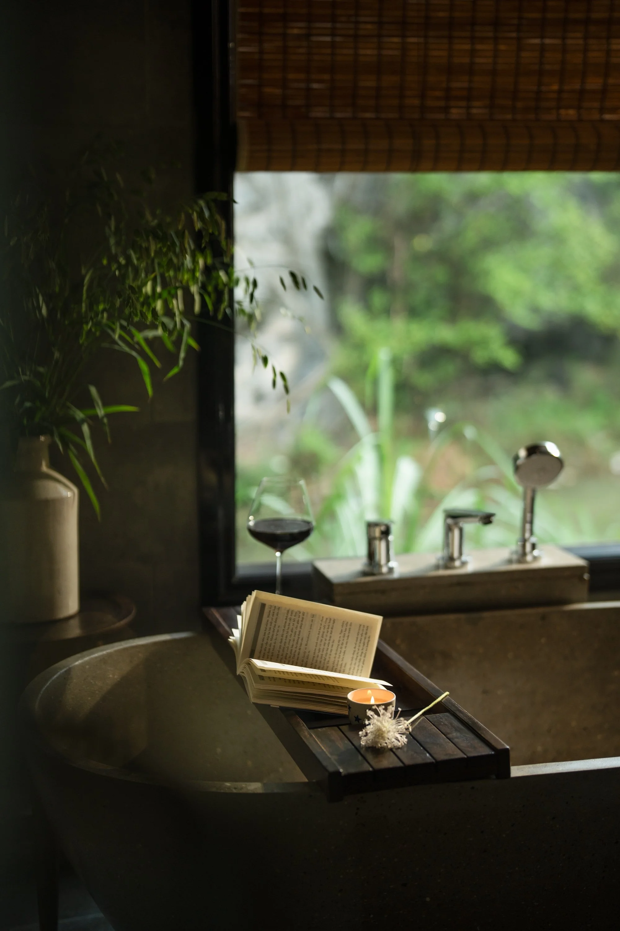 Bathtub 02.jpg