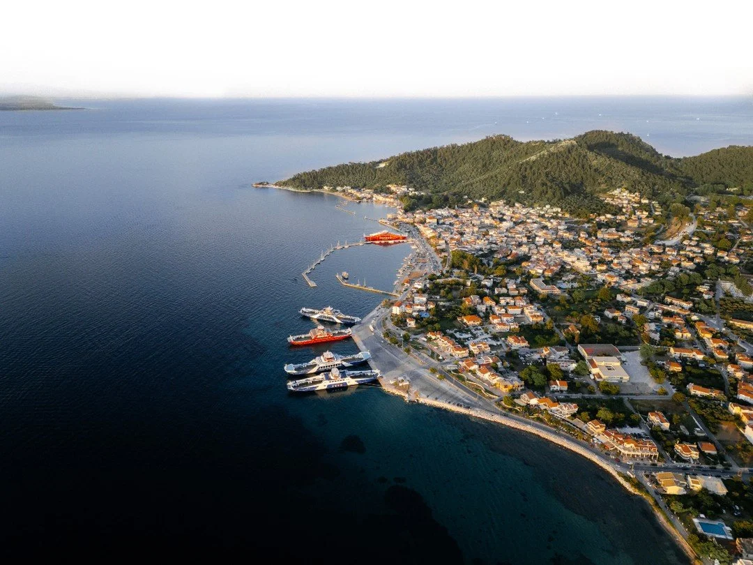 Limenas Thassos from above.

Contact us at:

📲+306980717644
📩metsikasresidence@gmail.com
🖥️metsikasresidence.com

#thassos #hotel #metsikasresidence #vacation #travel #luxury #luxurylifestyle #greece