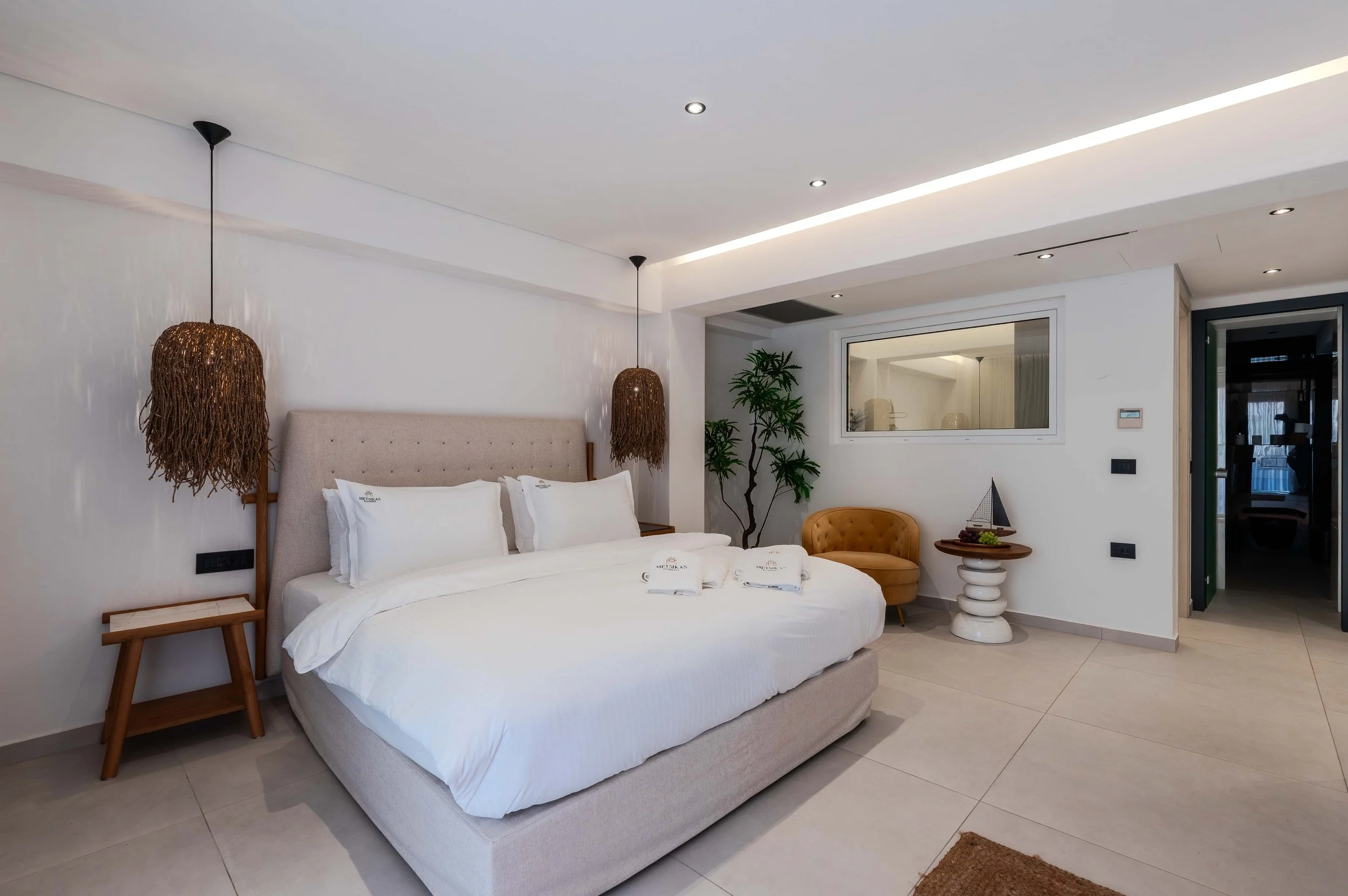 Deluxe Family Suite