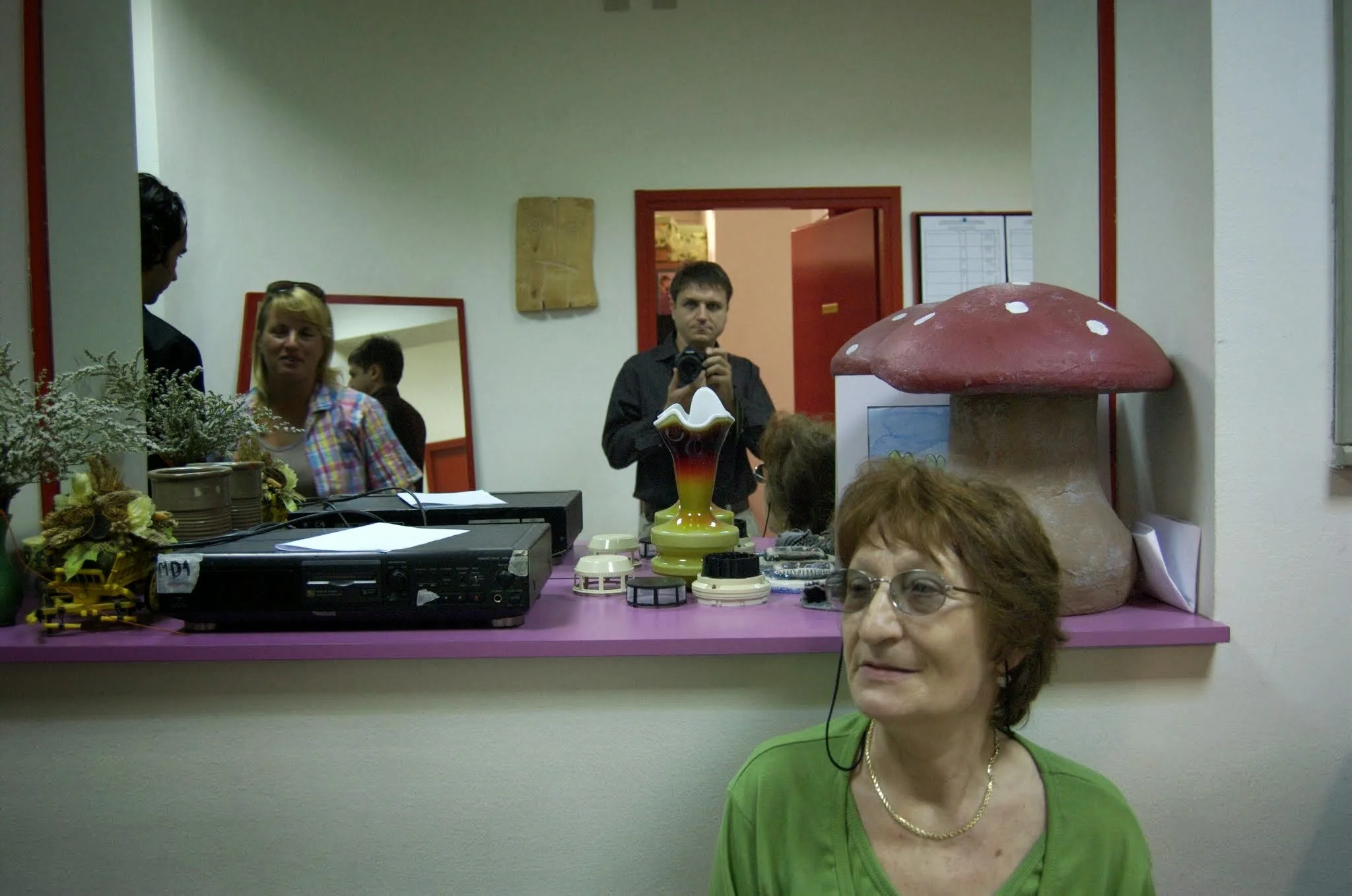 Behind the Scenes: Lary Zappia in the mirror