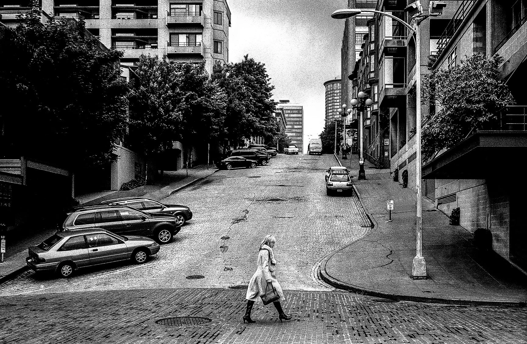 WomanWalking24-3.jpg