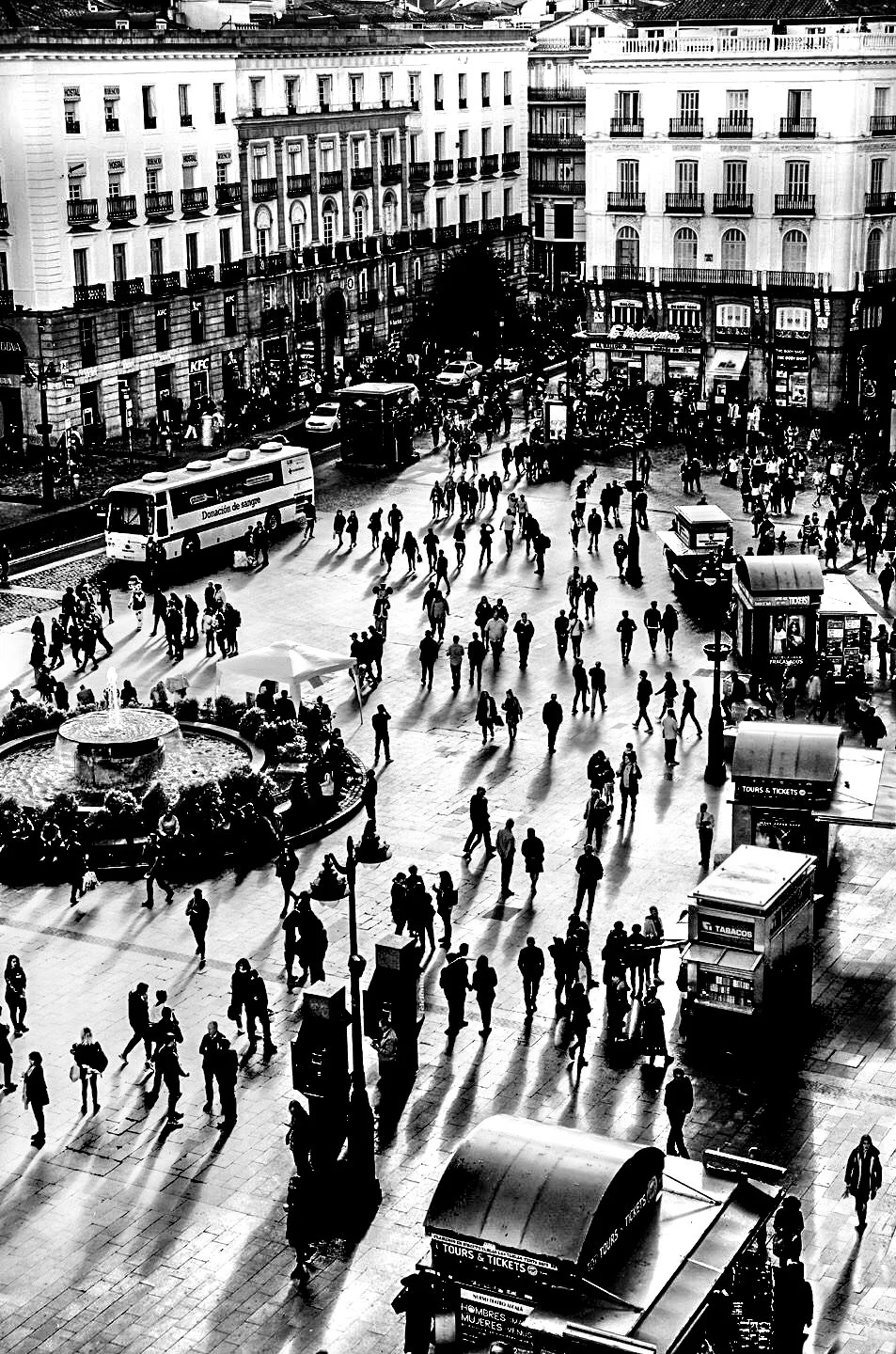 Plaza3.jpg