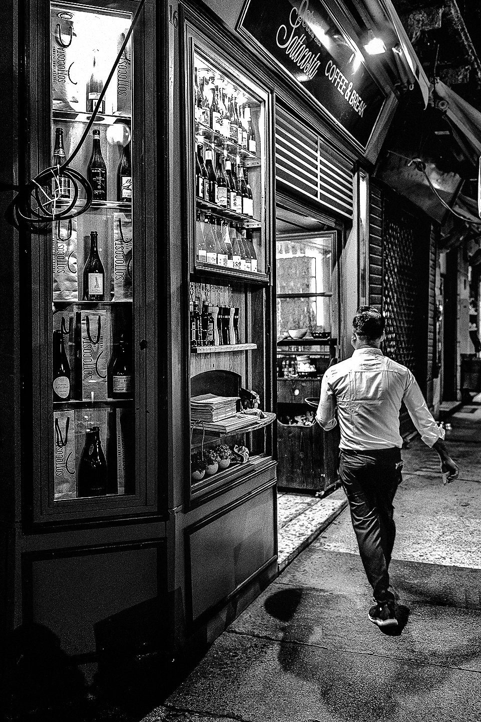 Waiter20.jpg