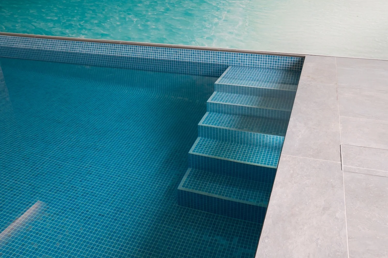 submerged-tile-steps-indoor-swimming-pool-detail.jpg