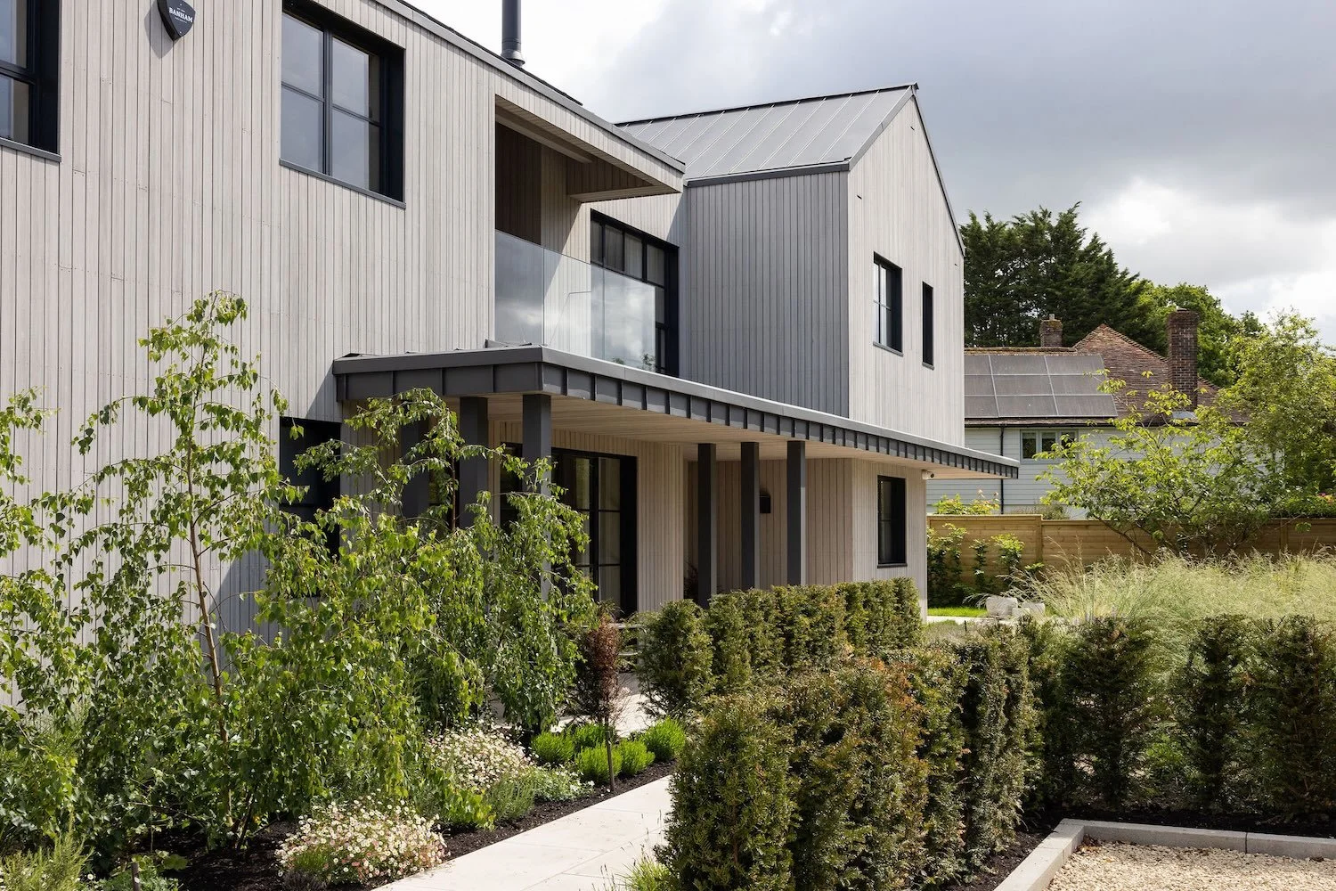 luxury-residential-property-modern-timber-cladding-birdham.jpeg