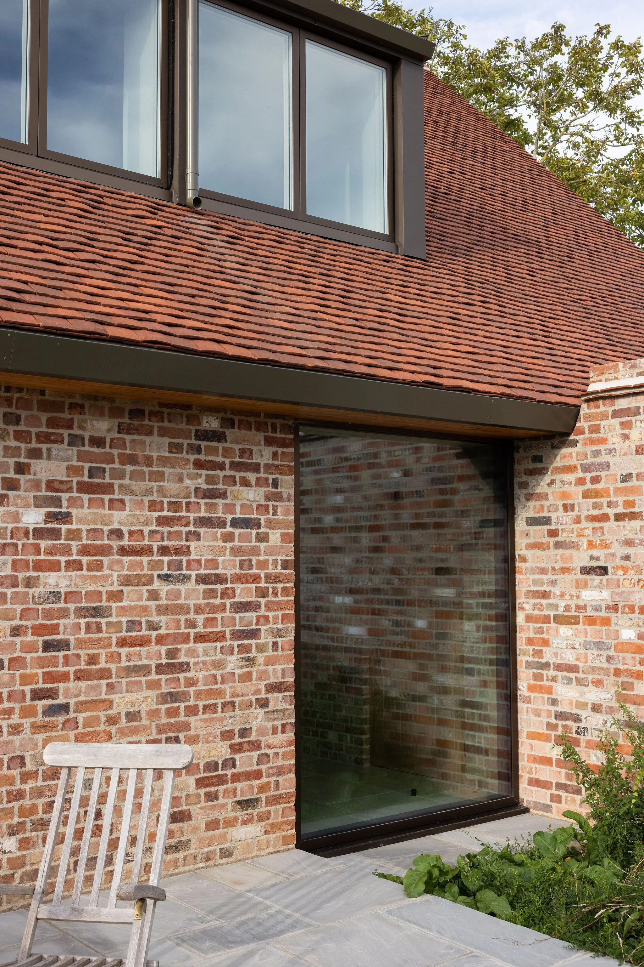 wscb-arts-and-crafts-brickwork-picture-window-zinc-dormer-bosham.webp