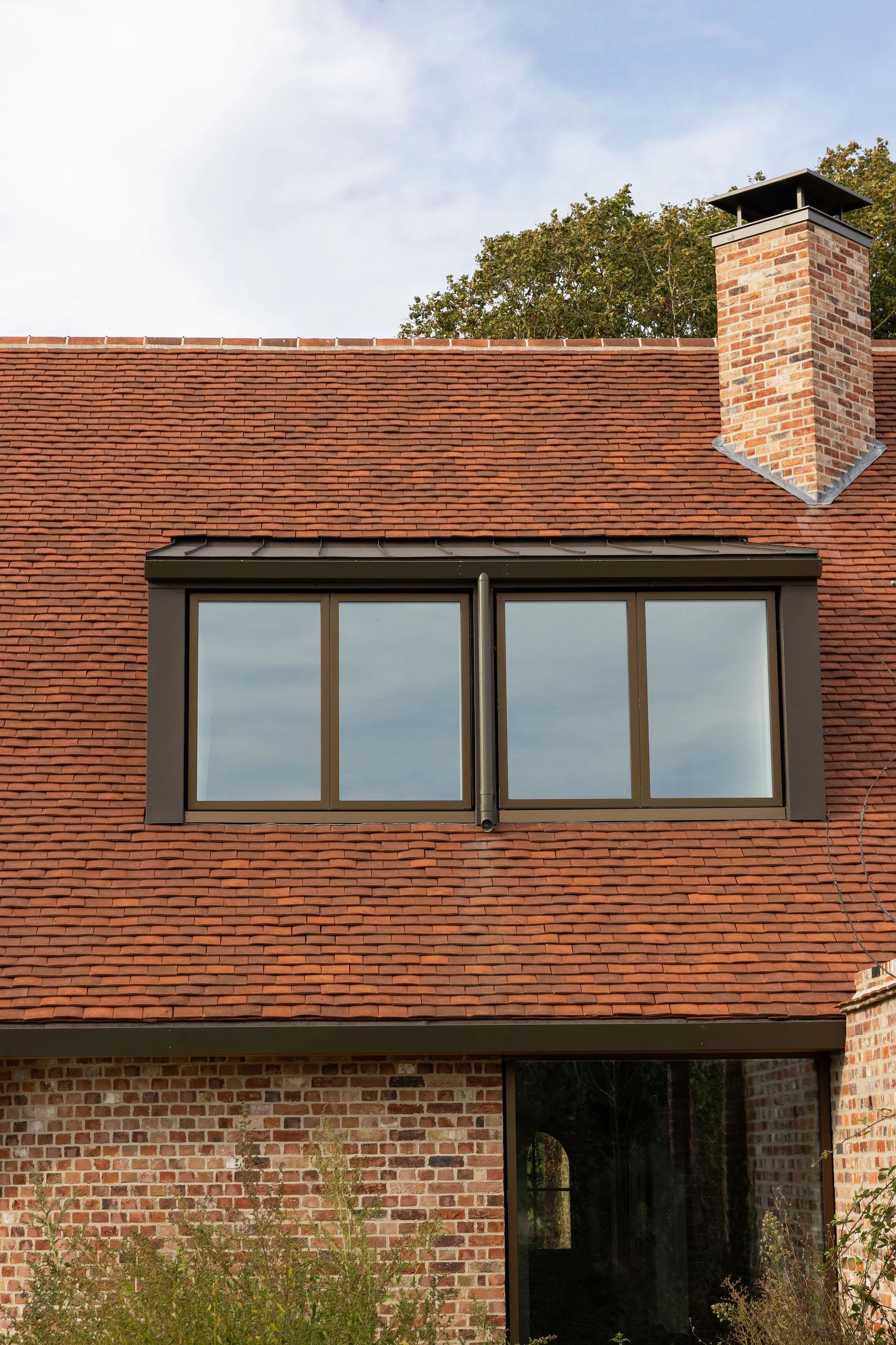 wscb-zinc-dormer-window-clay-tile-roof-craftsmanship-bosham.webp