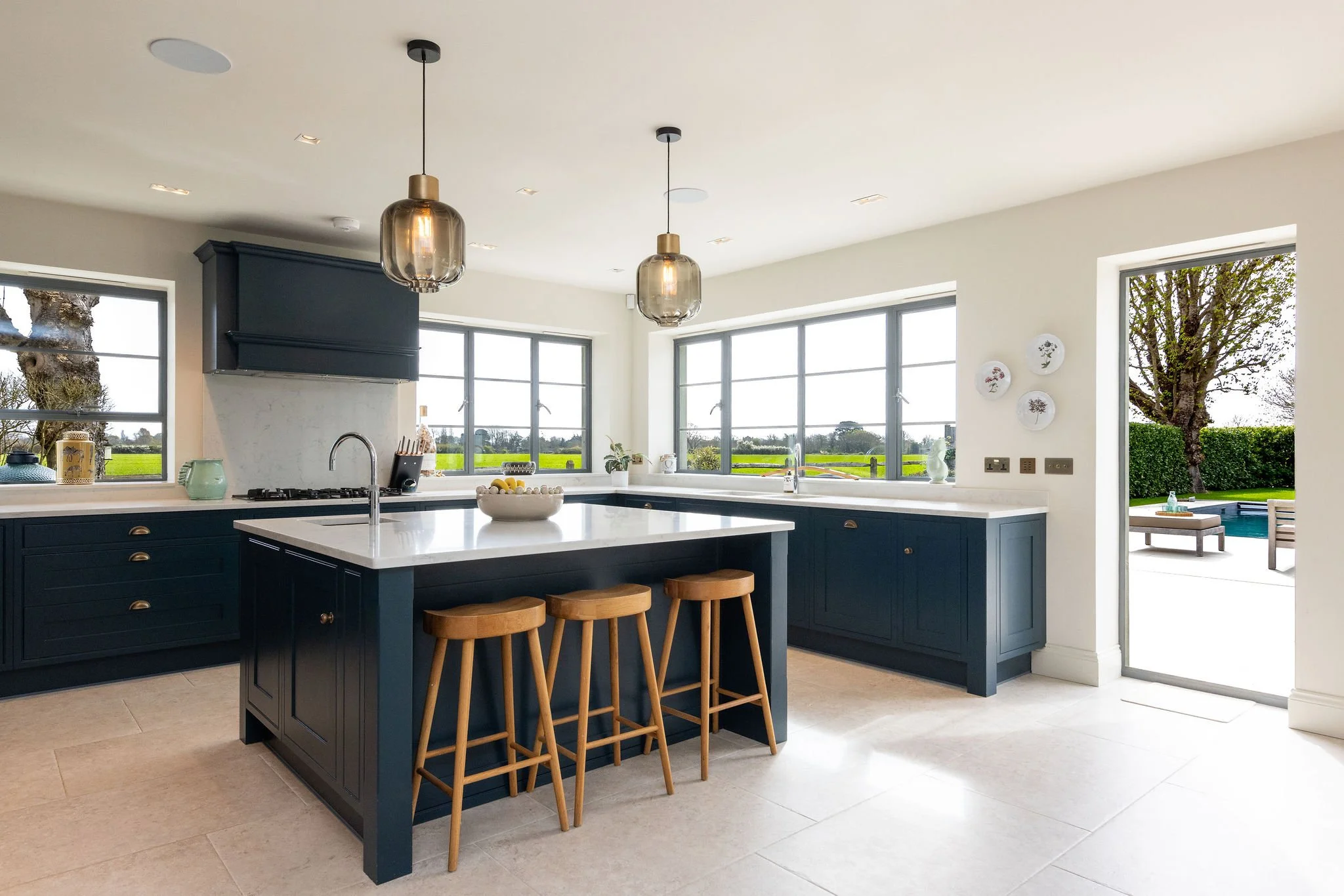navy-shaker-kitchen-island-garden-door-birdham.jpg