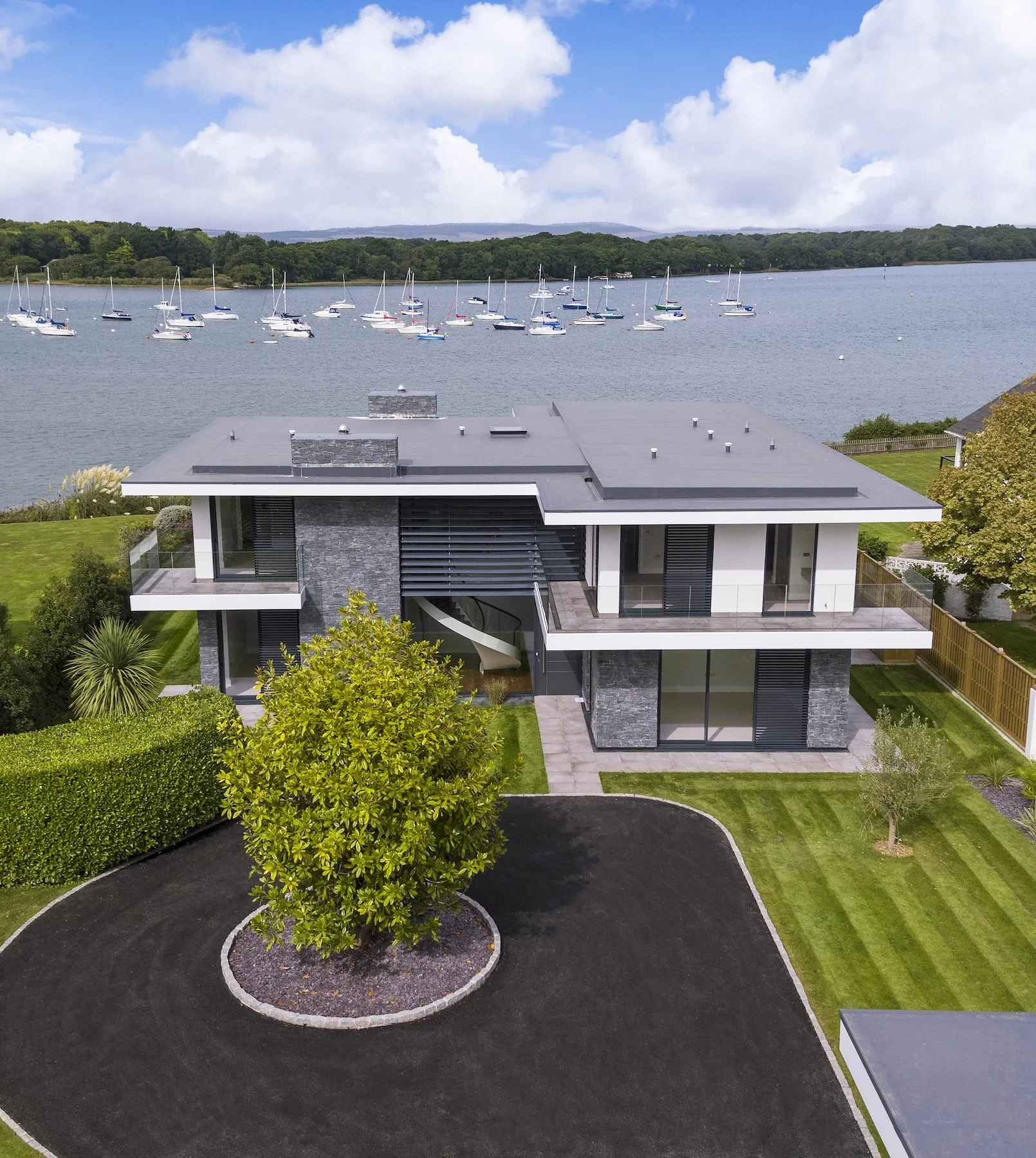 wscb-coastal-waterfront-architectural-new-build-chichester-harbour.webp