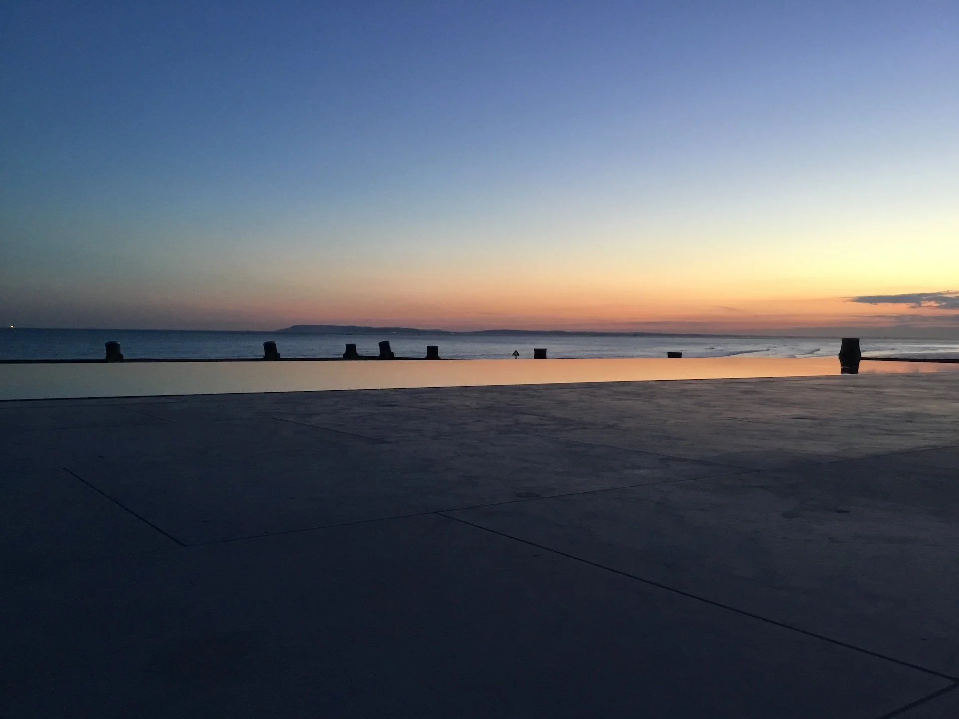infinity-water-feature-sea-view-sunset-marine-drive-west-wittering-wscb.jpg