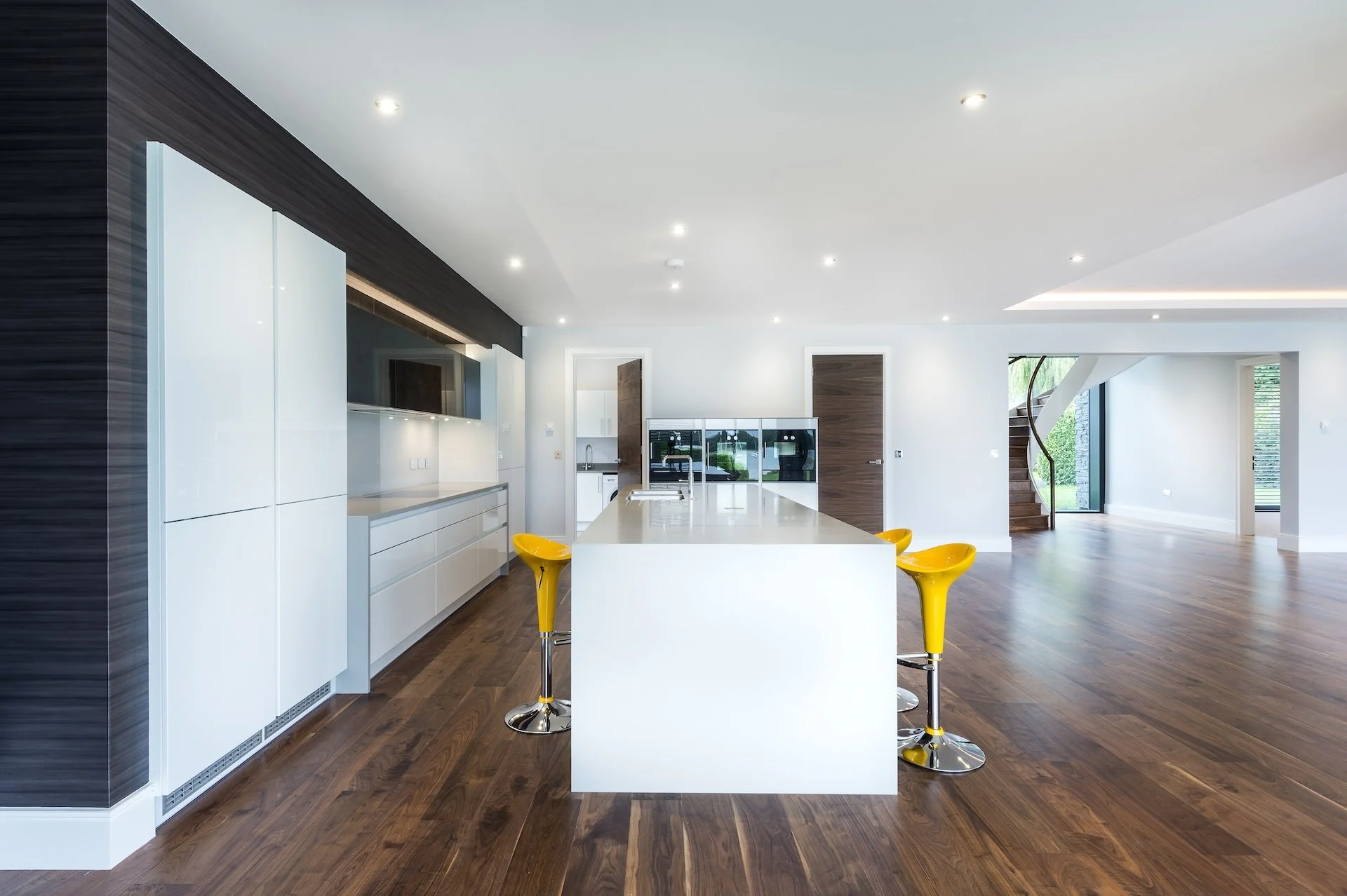 wscb-contemporary-open-plan-kitchen-island-itchenor-chichester.webp