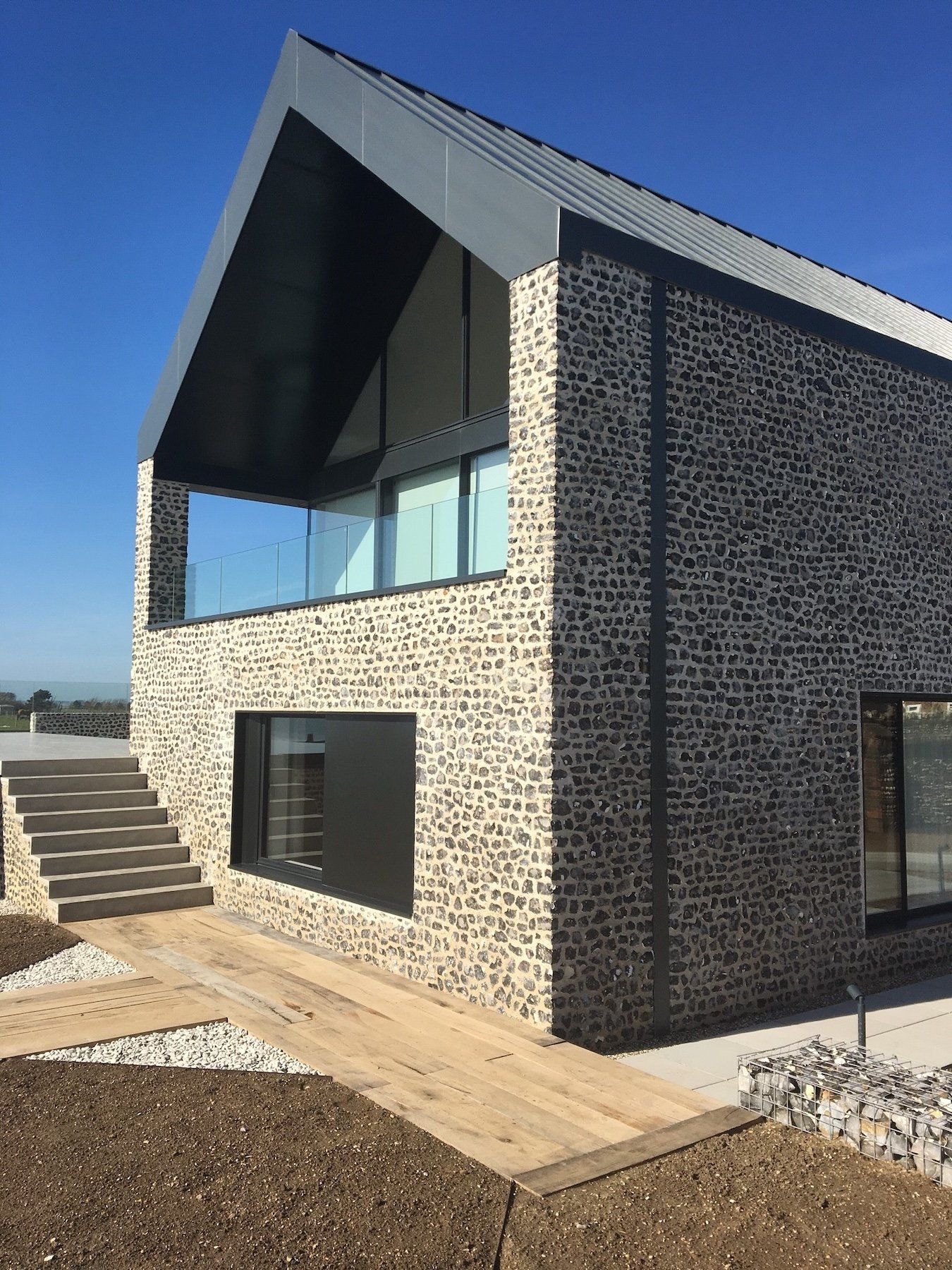 modern-flint-masonry-new-build-west-wittering-wscb.jpg