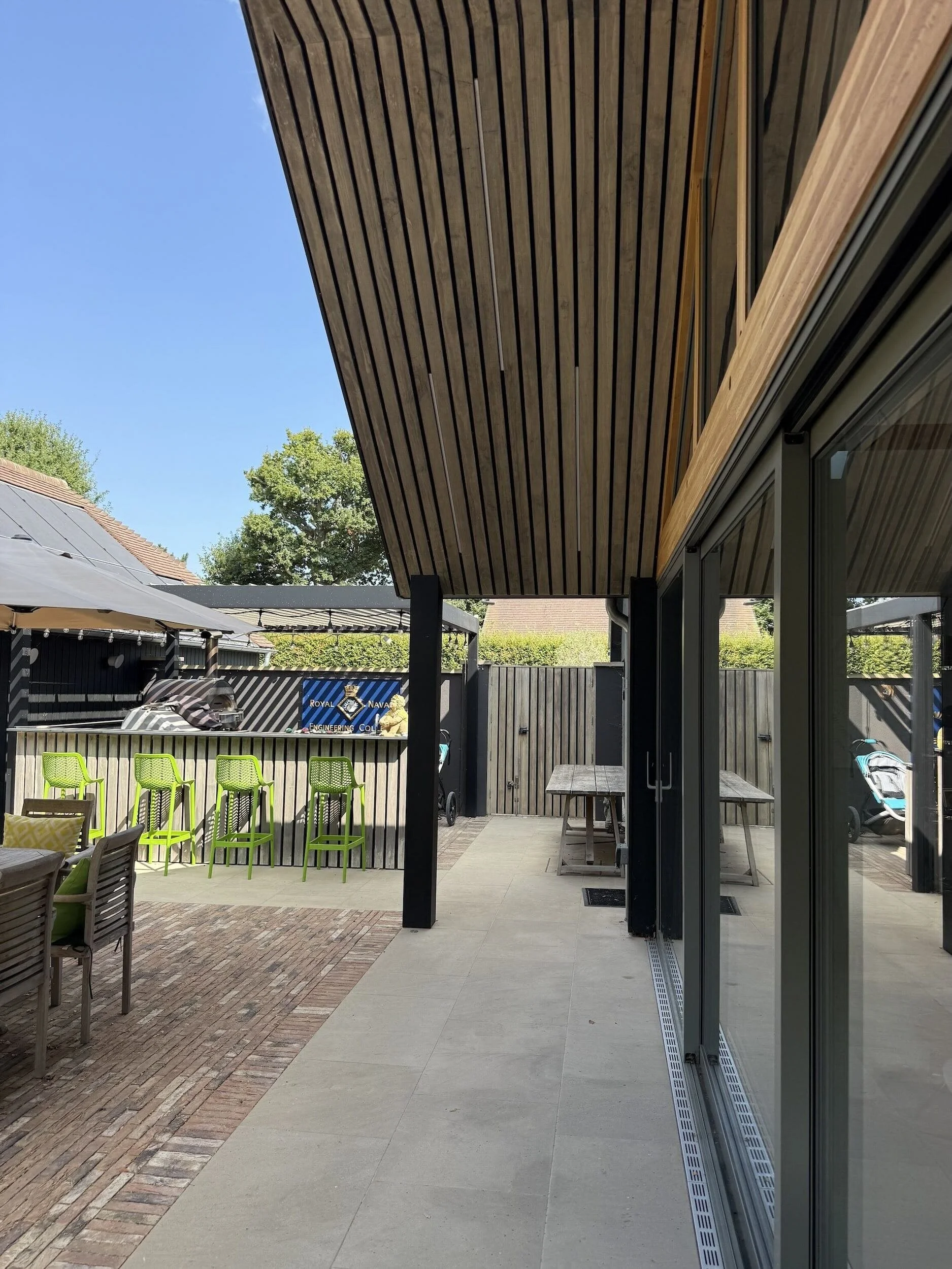 slatted-timber-overhang-outdoor-bar-patio-itchenor.jpeg