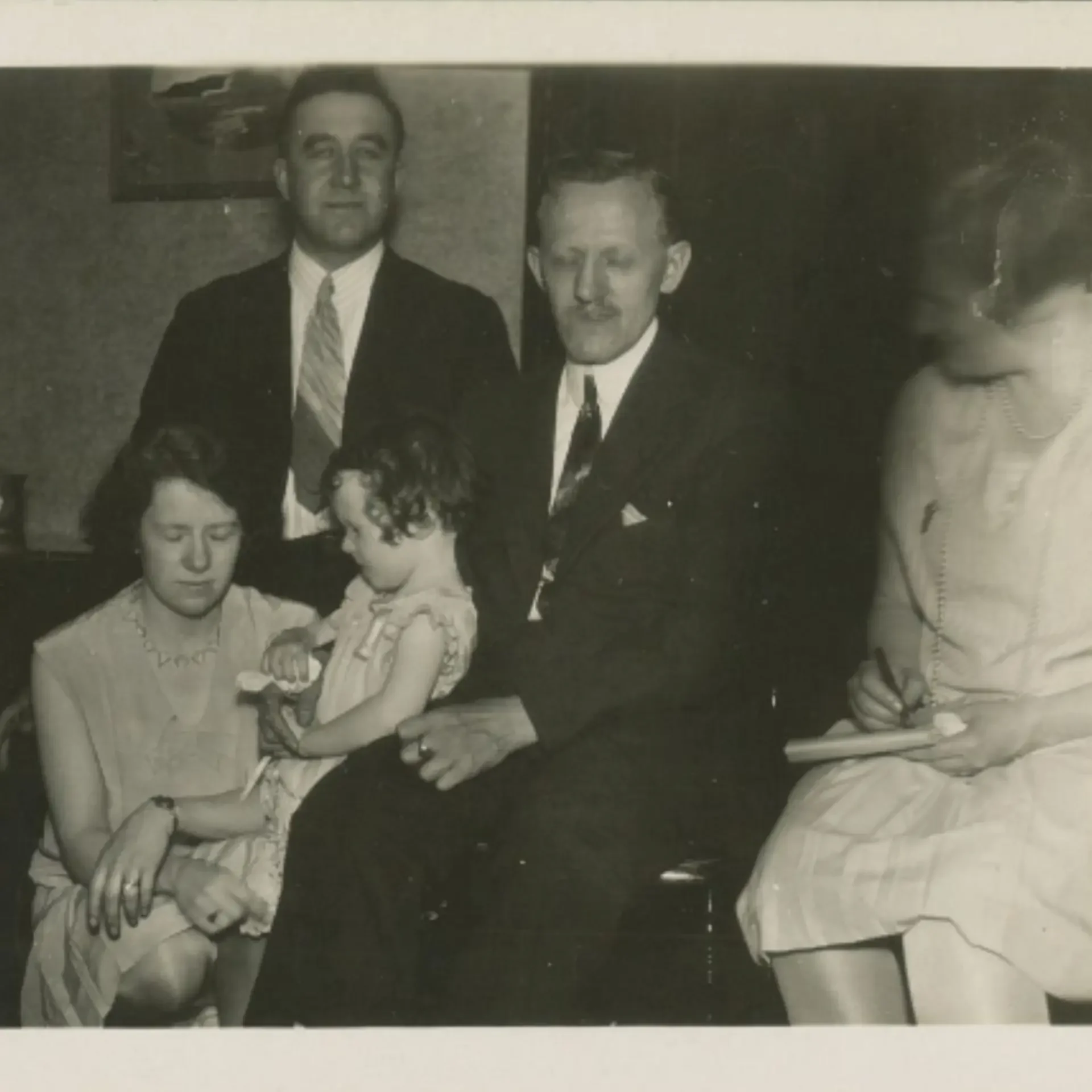 The Spirits Speak: Inside The Séance Room