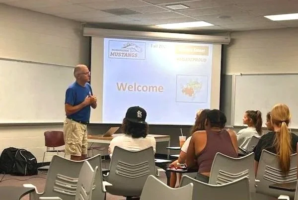Dave+Teaching.jpg